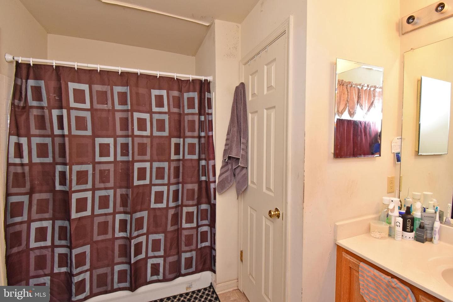 203 Castlebar Drive photo 27