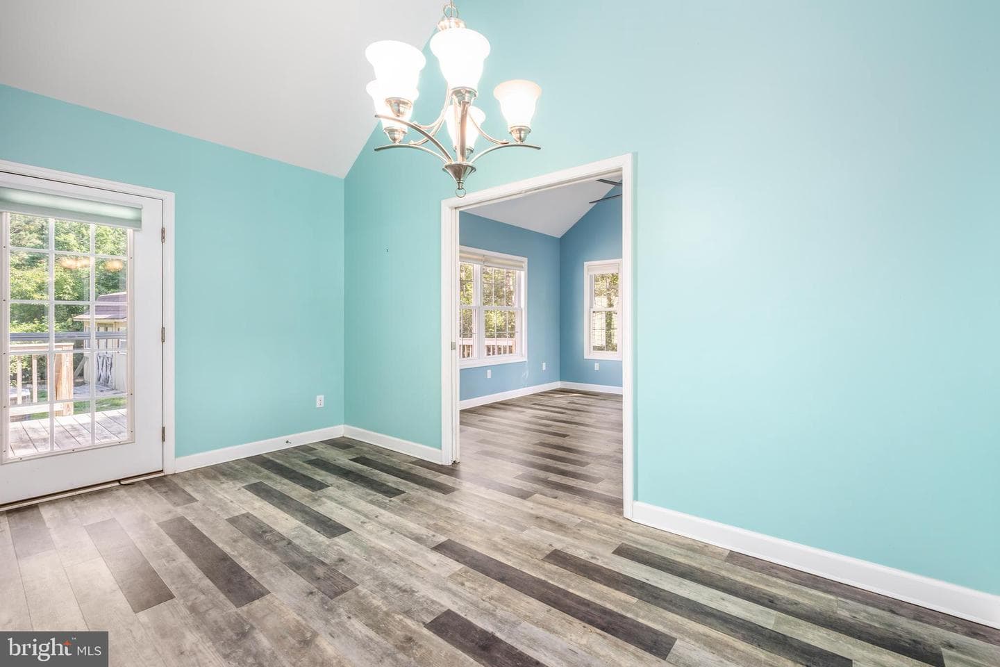 6033 Deer Creek Drive photo 17