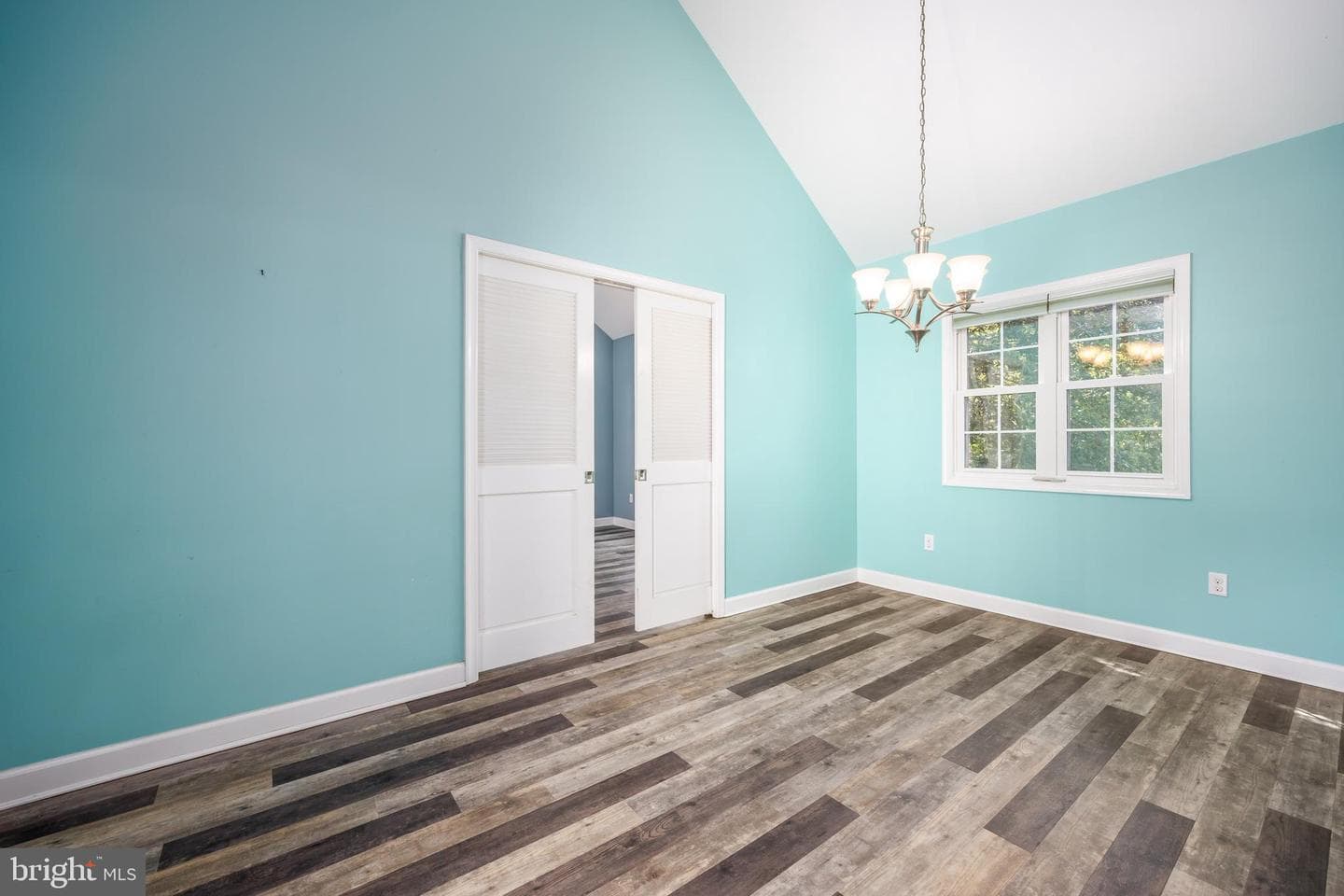 6033 Deer Creek Drive photo 18
