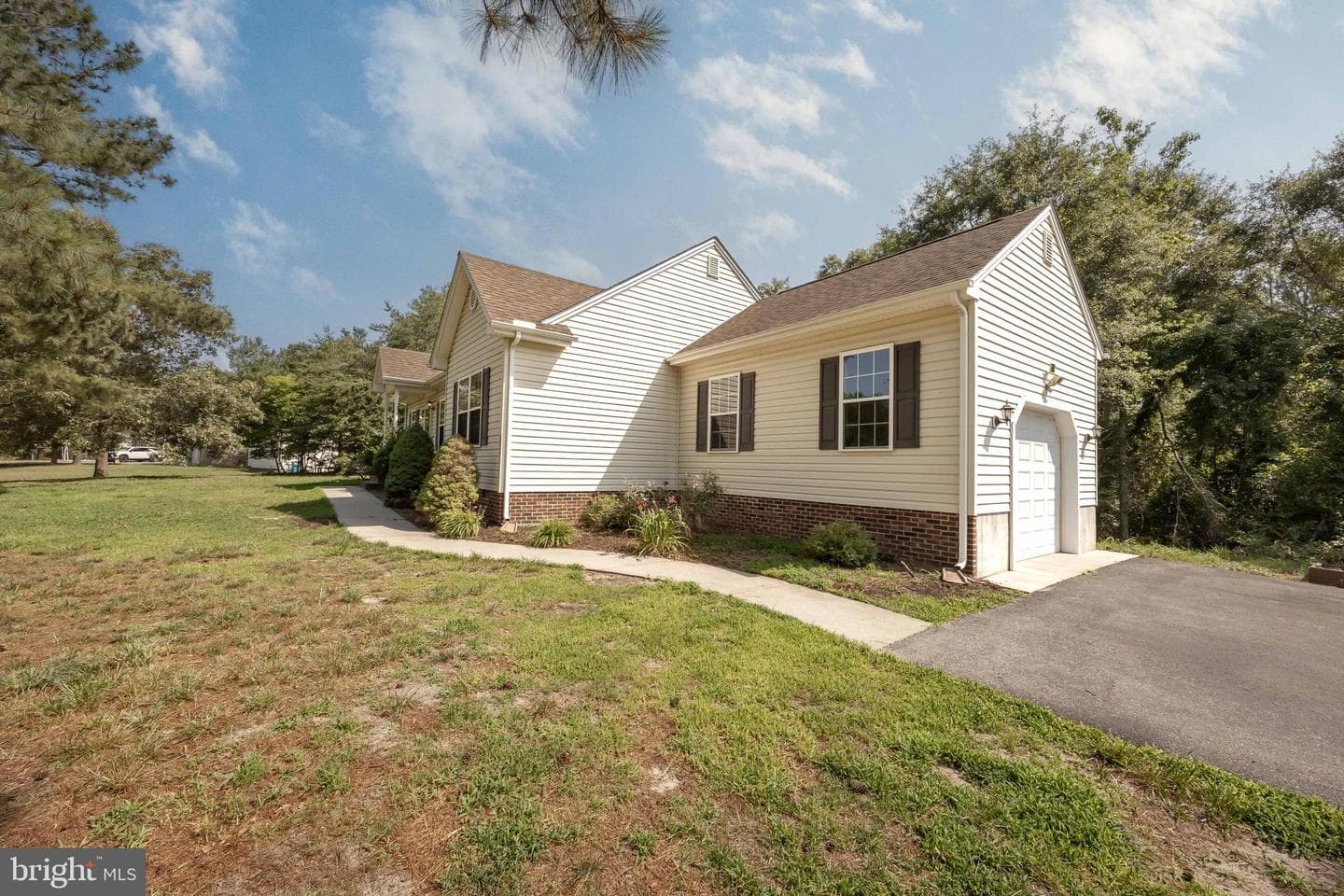 6033 Deer Creek Drive, Pittsville
