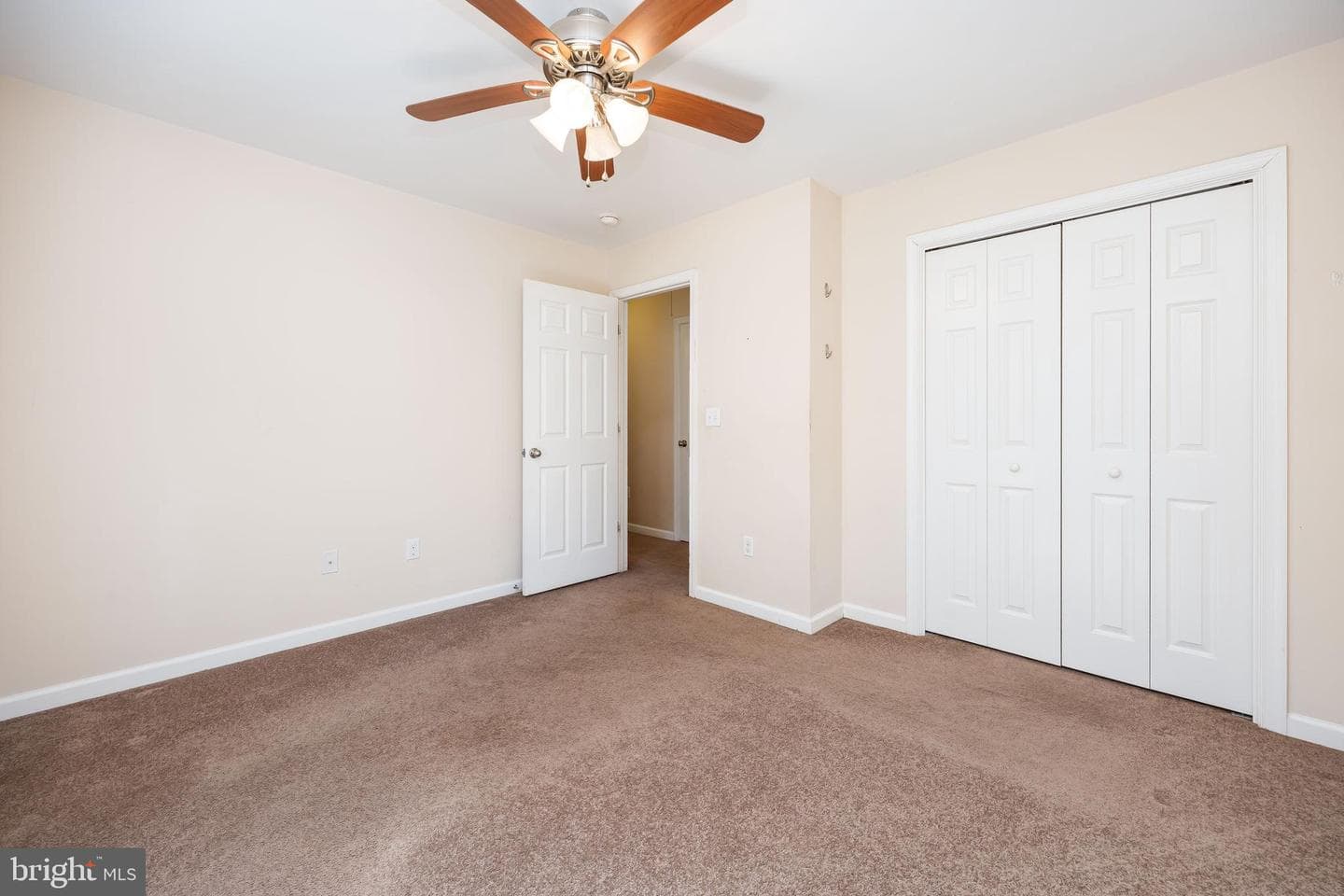 6033 Deer Creek Drive photo 32