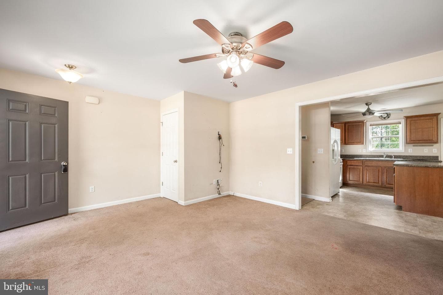 6033 Deer Creek Drive photo 5