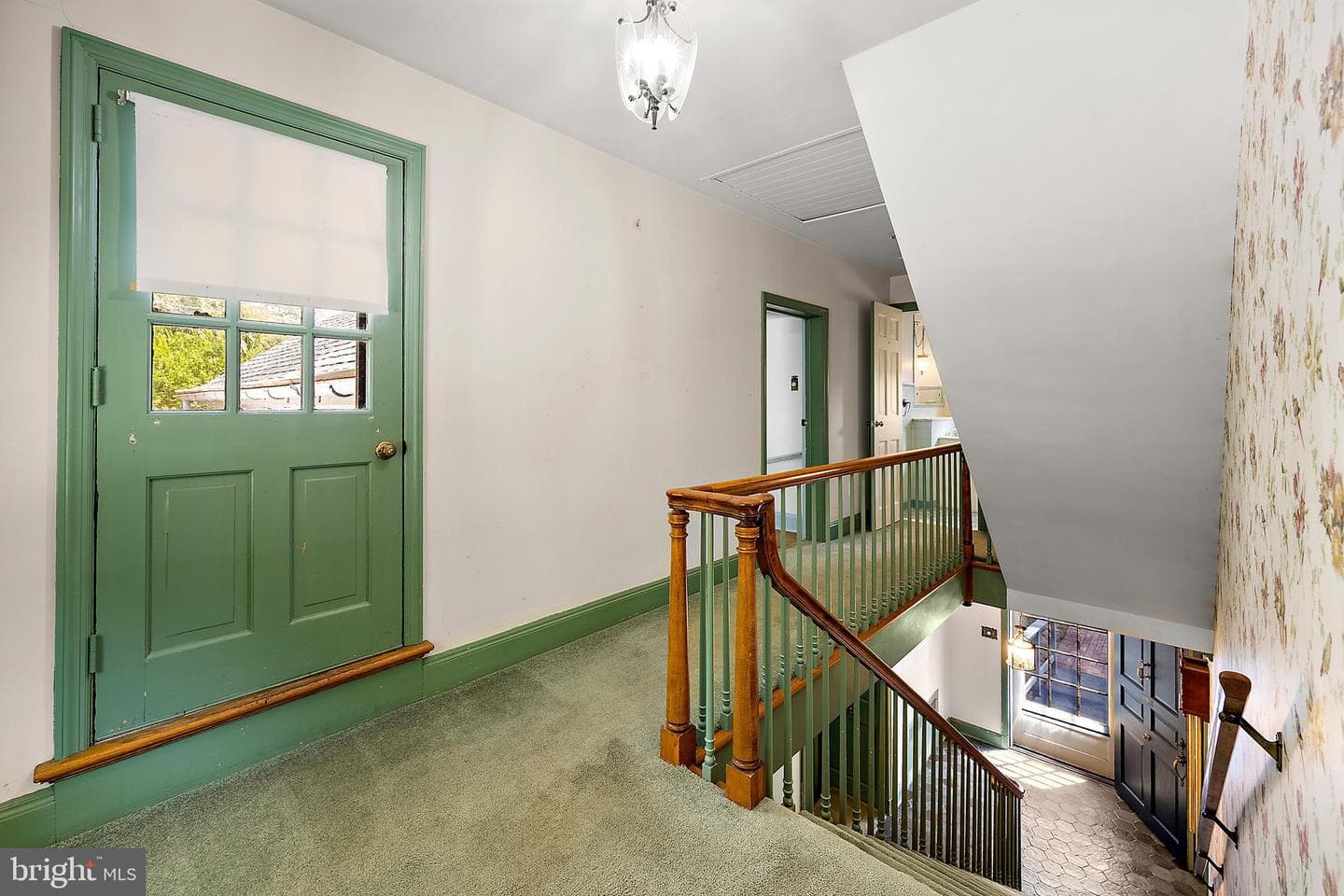609 N Pinehurst Avenue photo 32