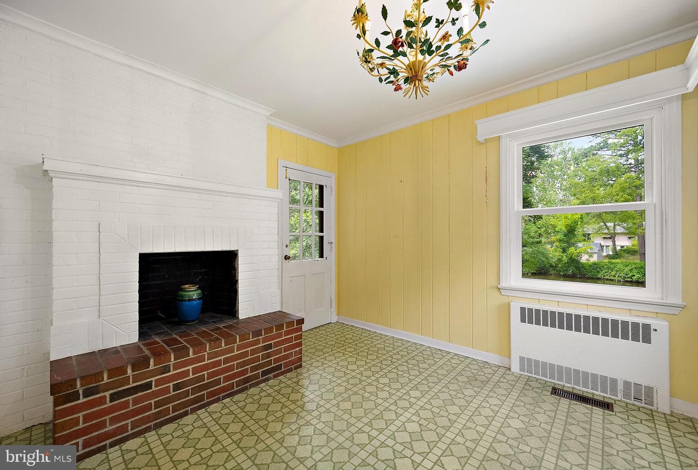 609 N Pinehurst Avenue photo 48