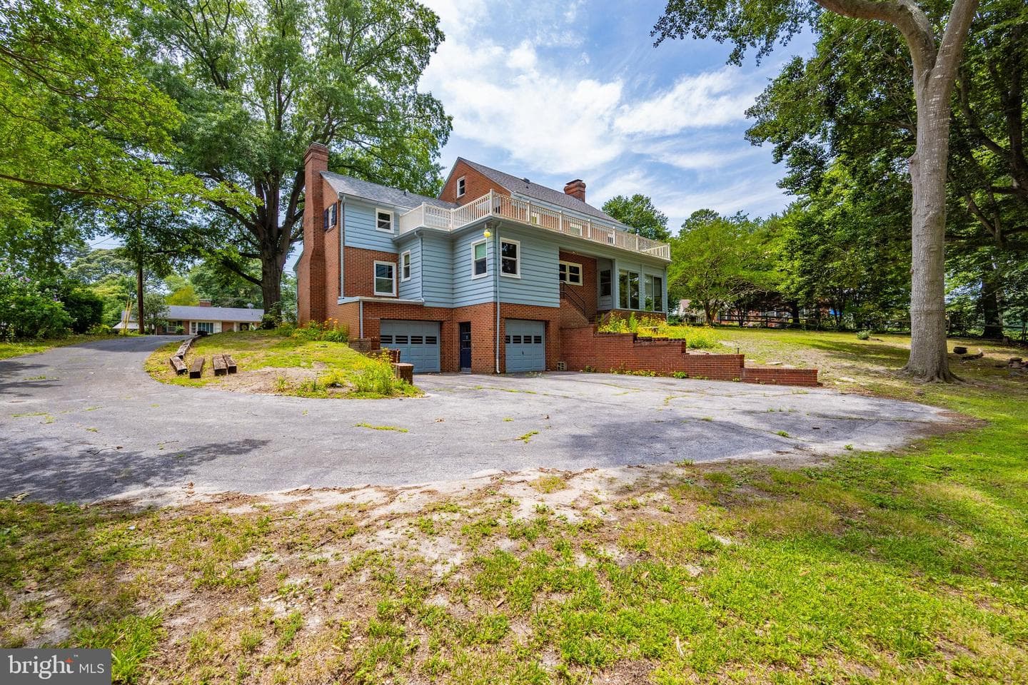 609 N Pinehurst Avenue photo 53