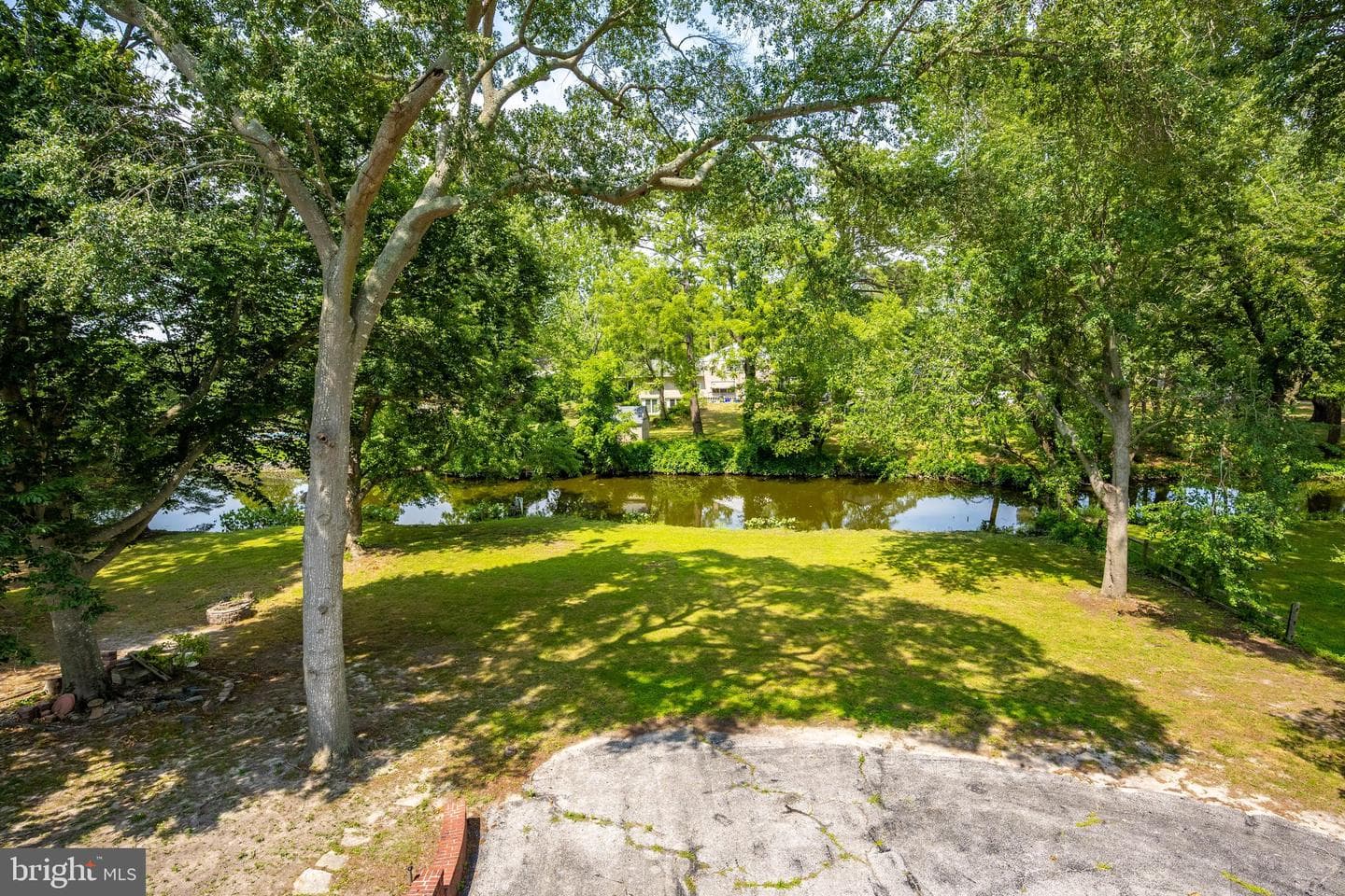 609 N Pinehurst Avenue photo 67