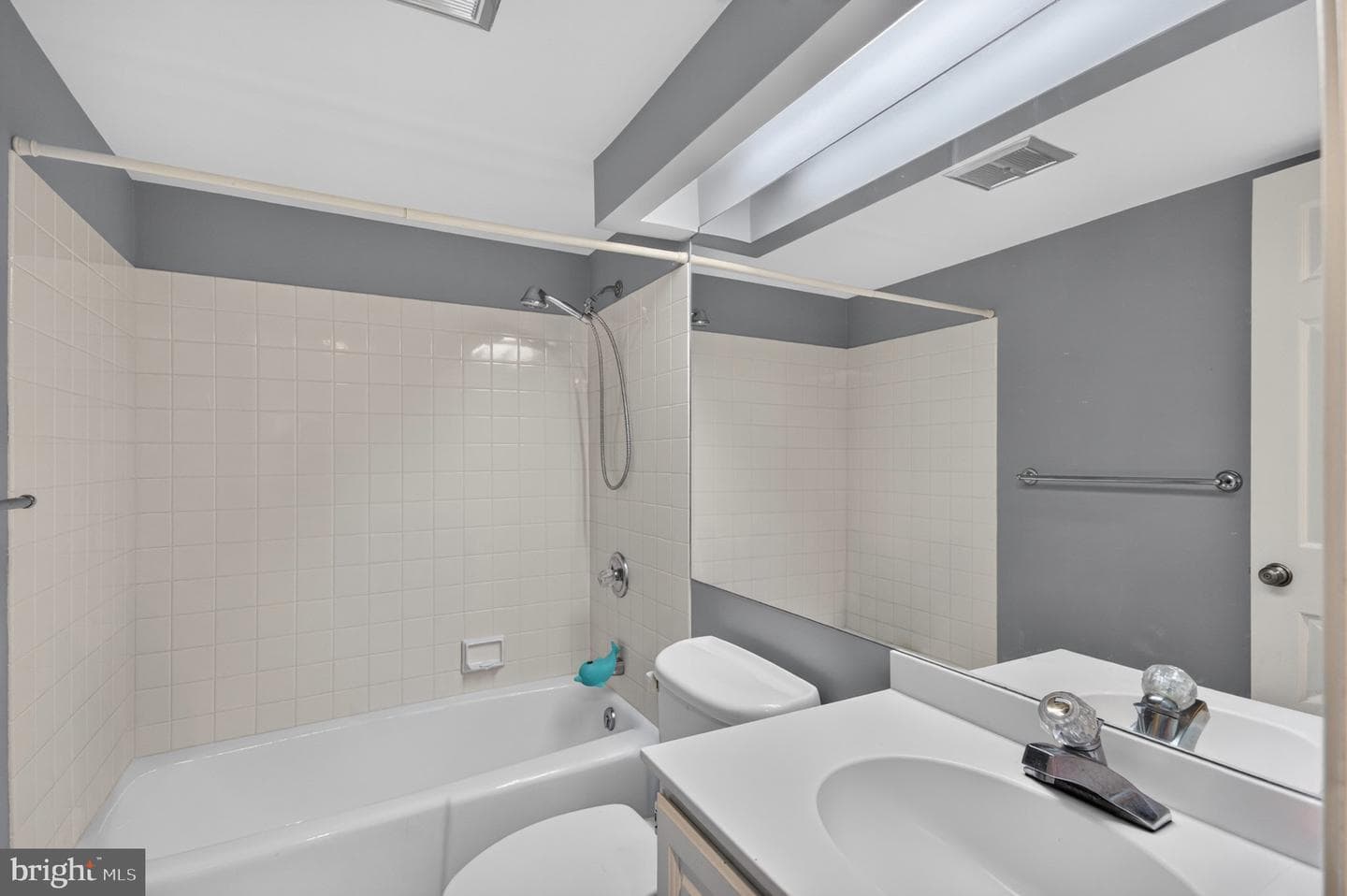 227 Canal Park Drive #402 photo 10