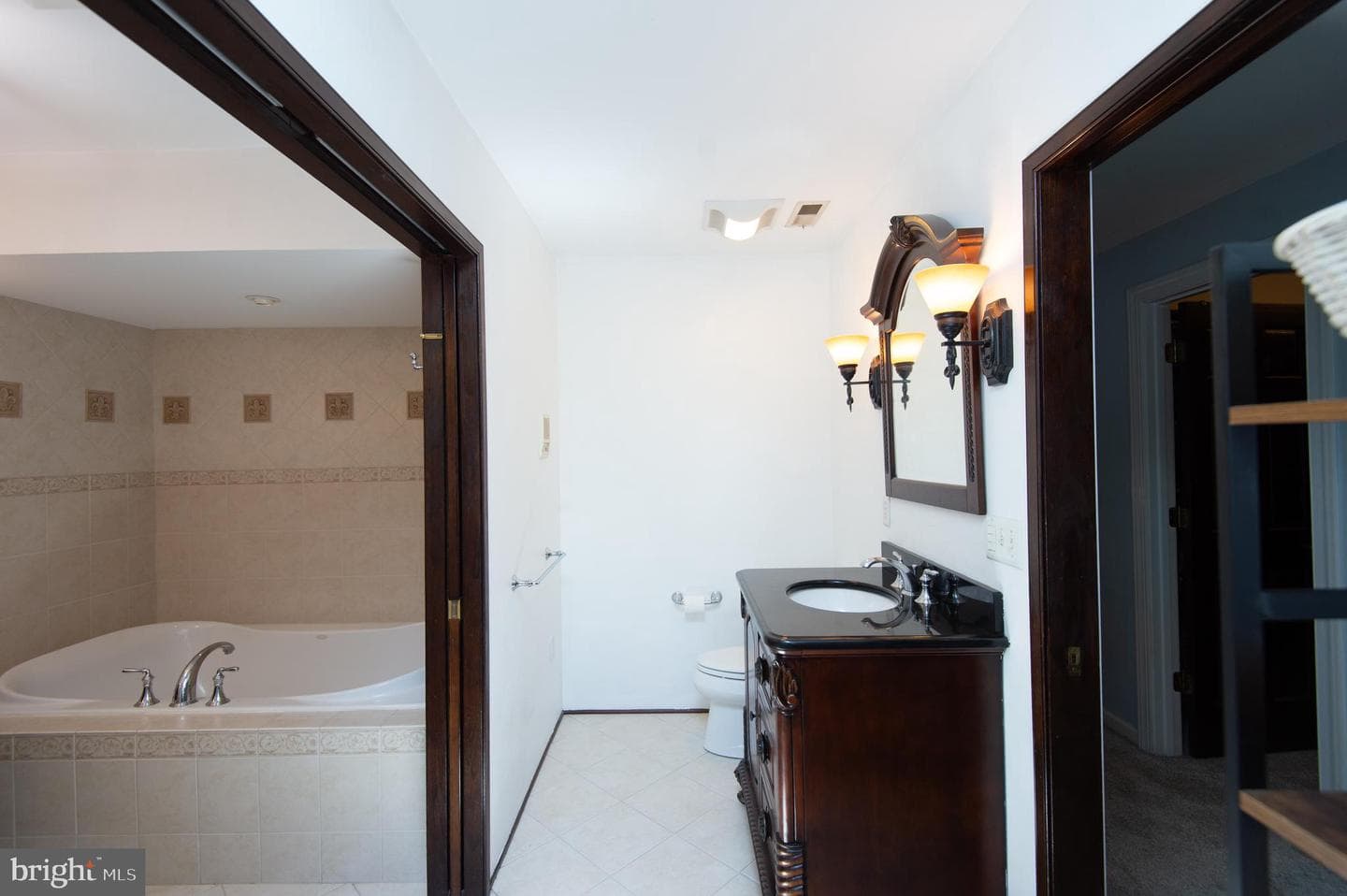 5427 Royal Mile Boulevard photo 38