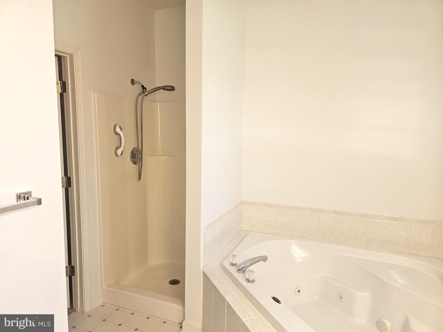 400 Parkwood Drive photo 16