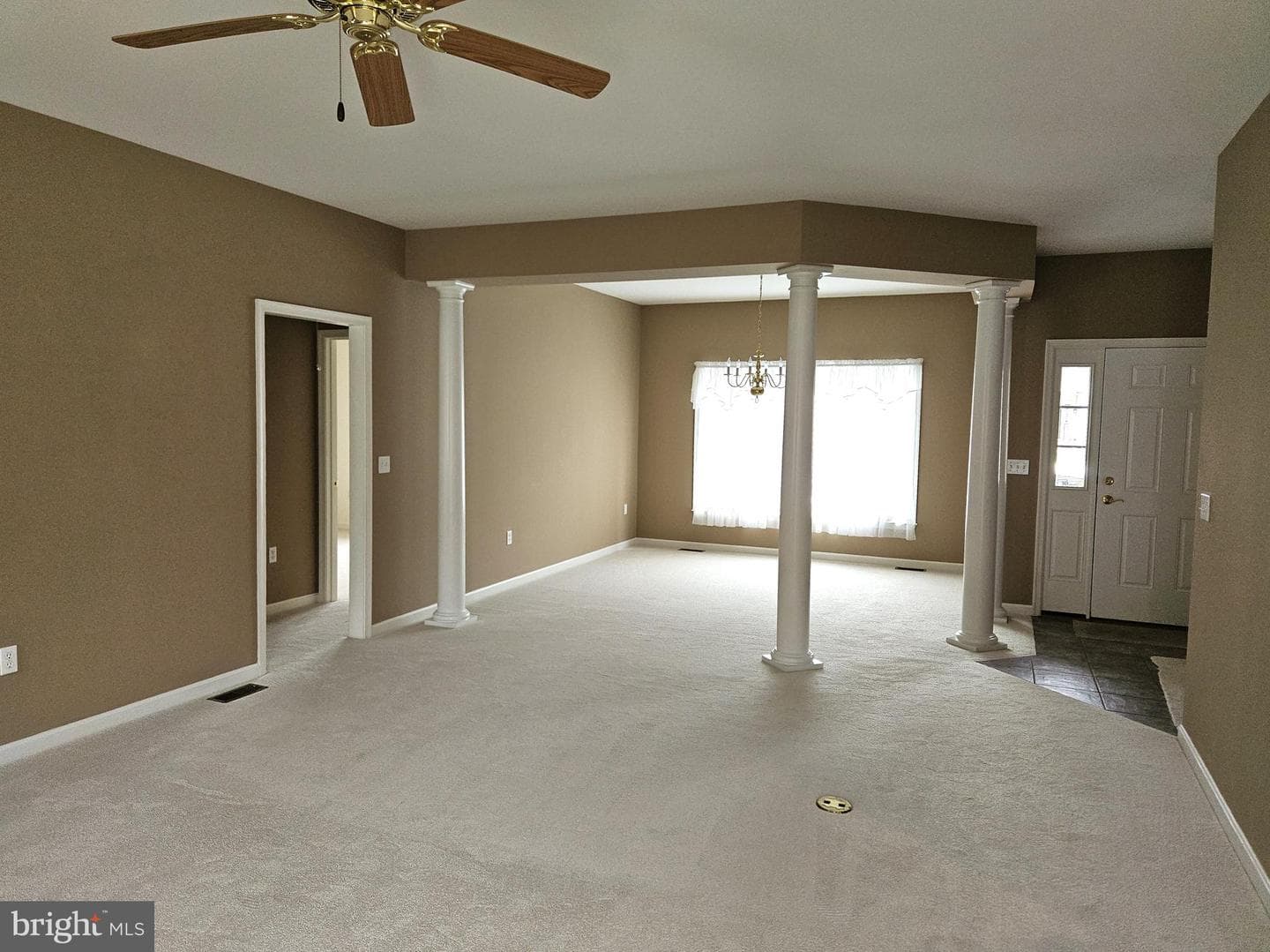 400 Parkwood Drive photo 3