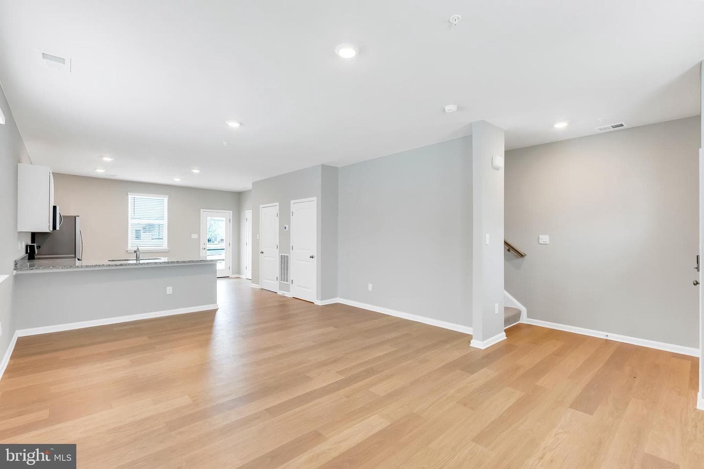 1408 Sugarplum Lane photo 3