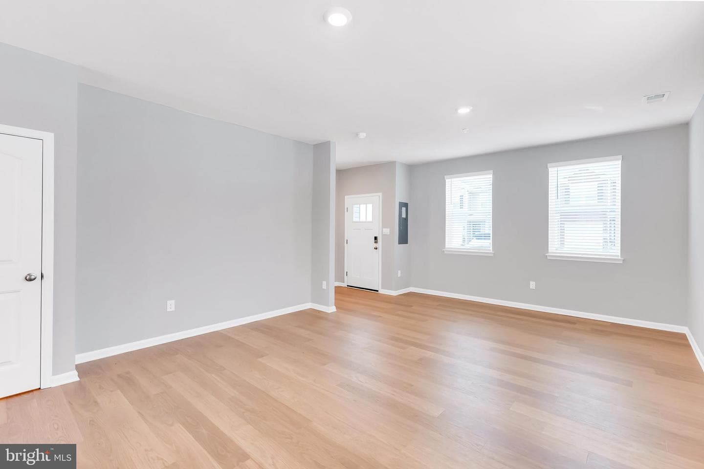1408 Sugarplum Lane photo 4