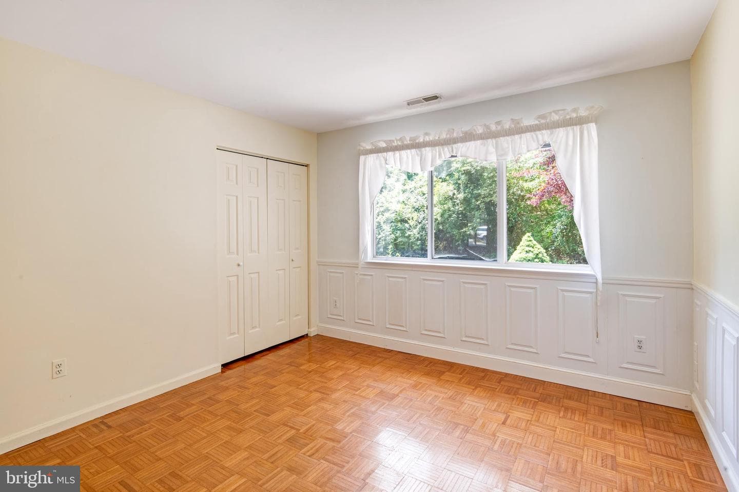 1018 Bayshore Court photo 30
