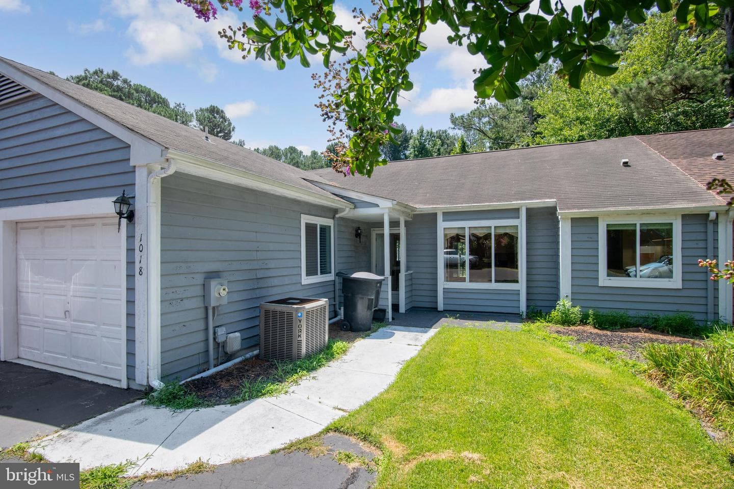 1018 Bayshore Court photo 4