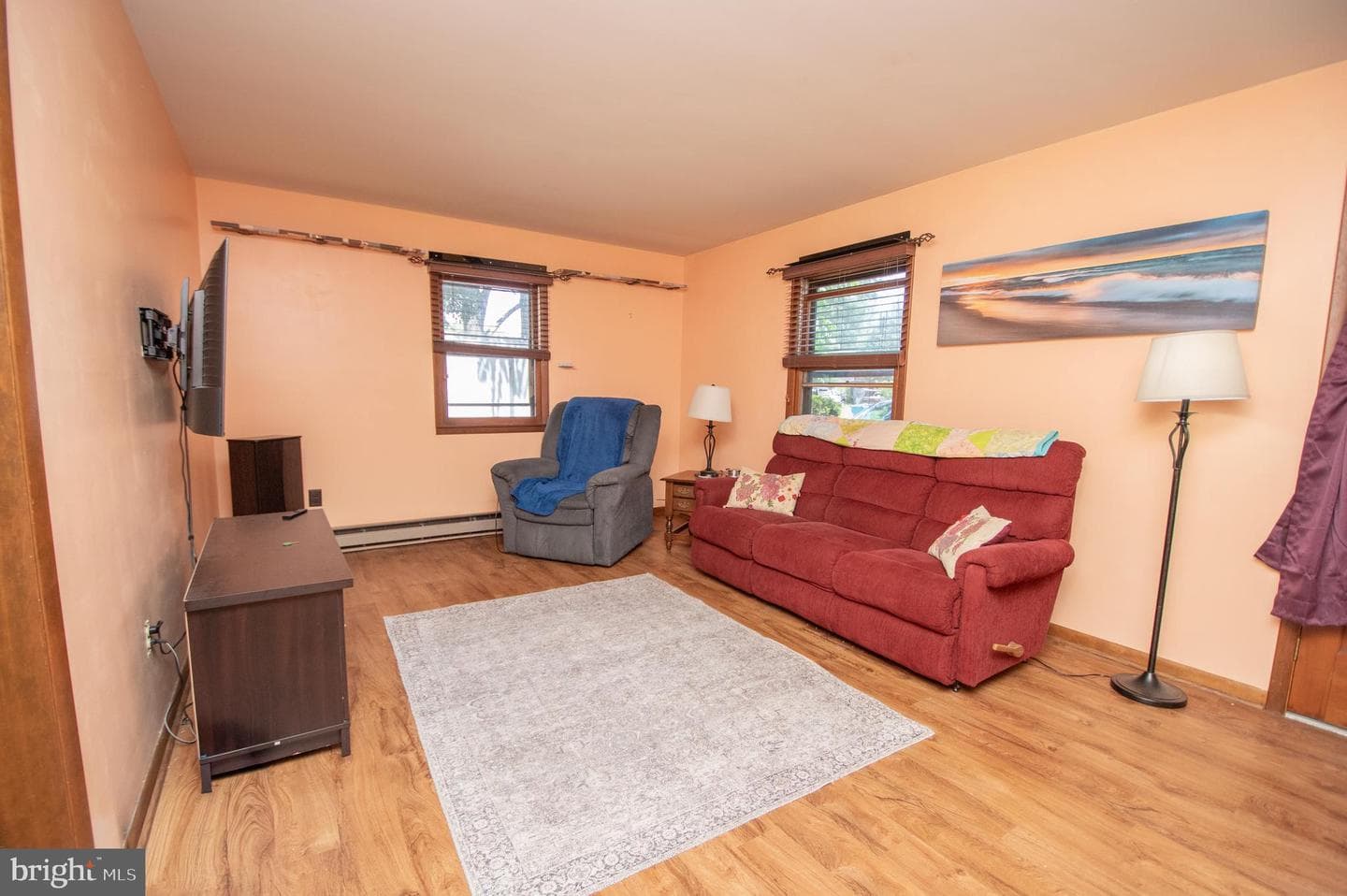 352 Carey Avenue photo 3