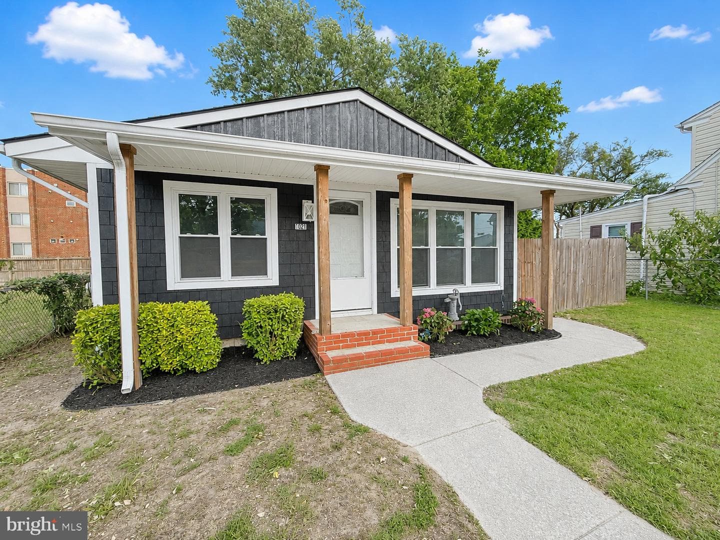 1021 Spring Avenue photo 1