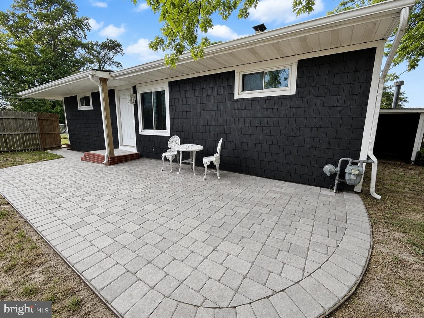 1021 Spring Avenue photo 4