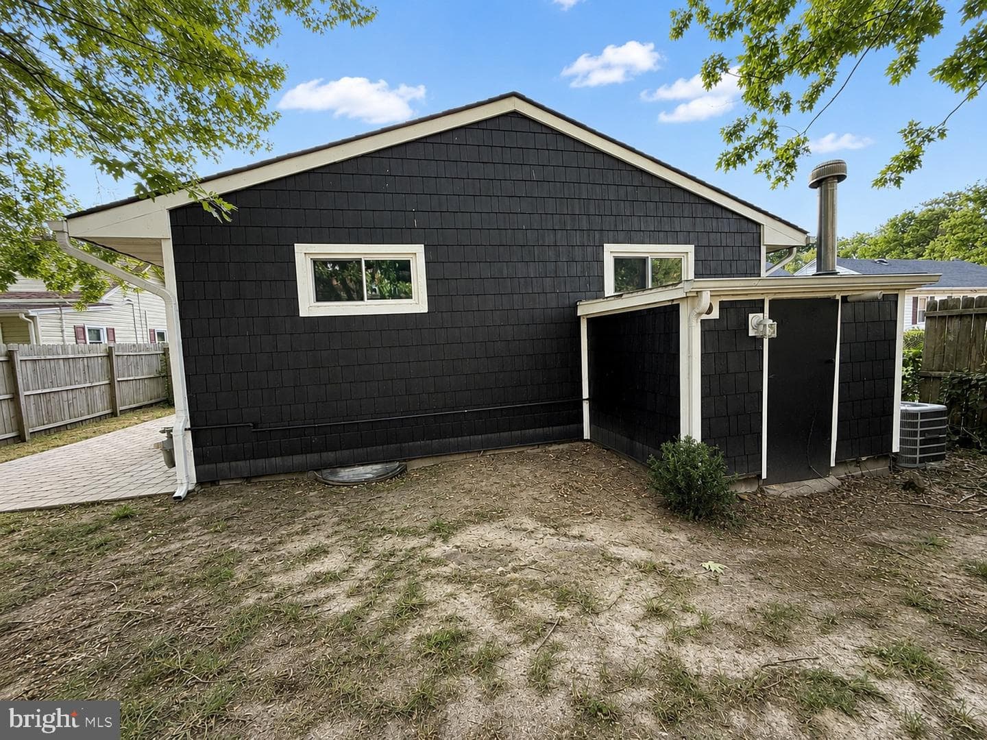 1021 Spring Avenue photo 6