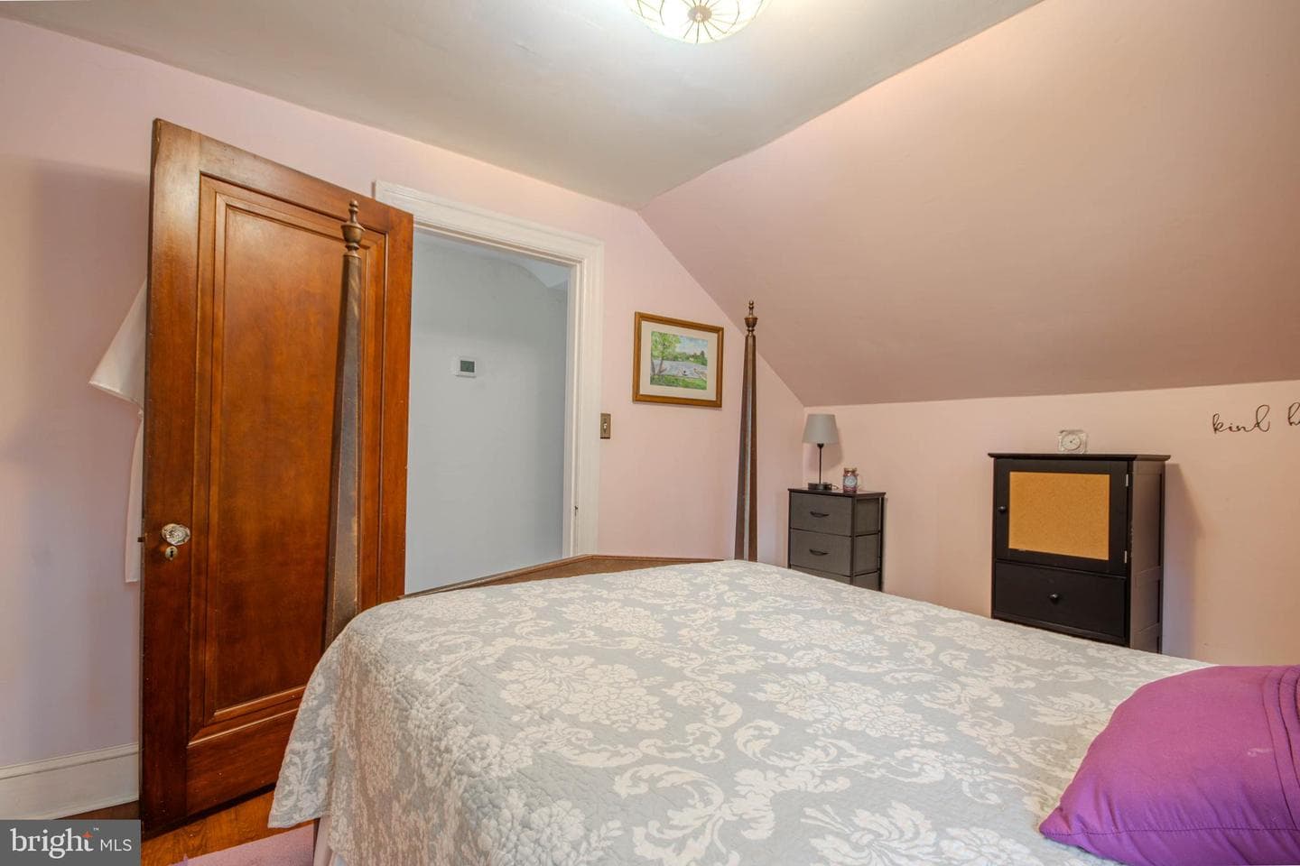 512 W College Avenue photo 33