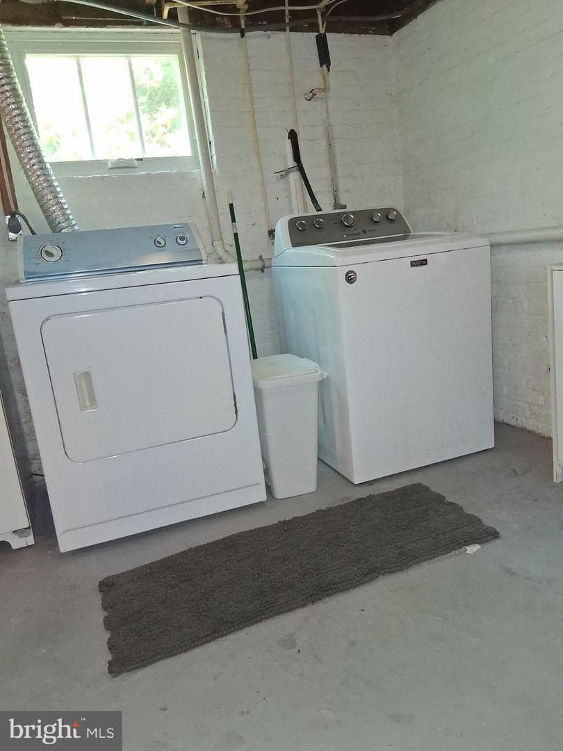 512 W College Avenue photo 36