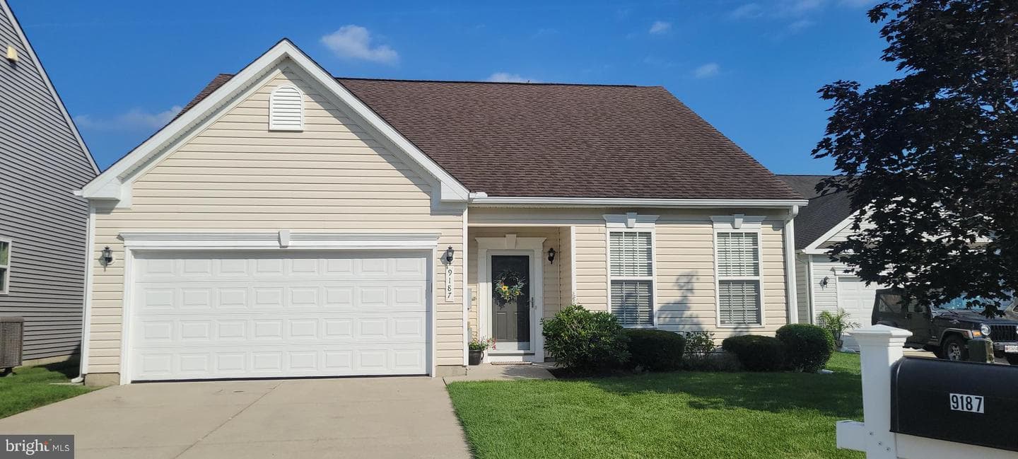 9187 Clubhouse Drive photo 3