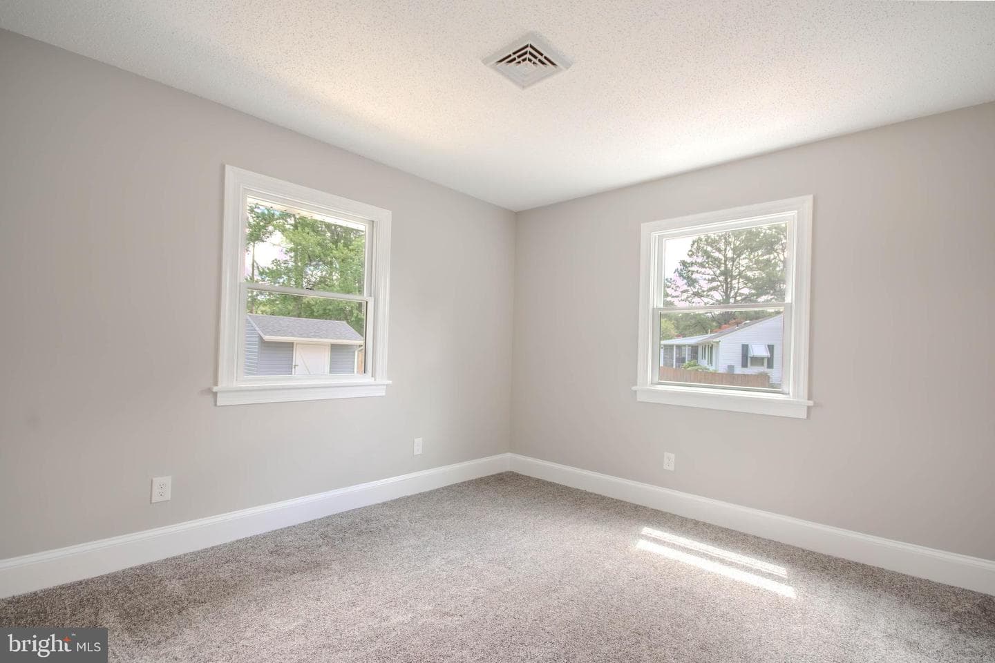 31686 Kenilworth Drive photo 14