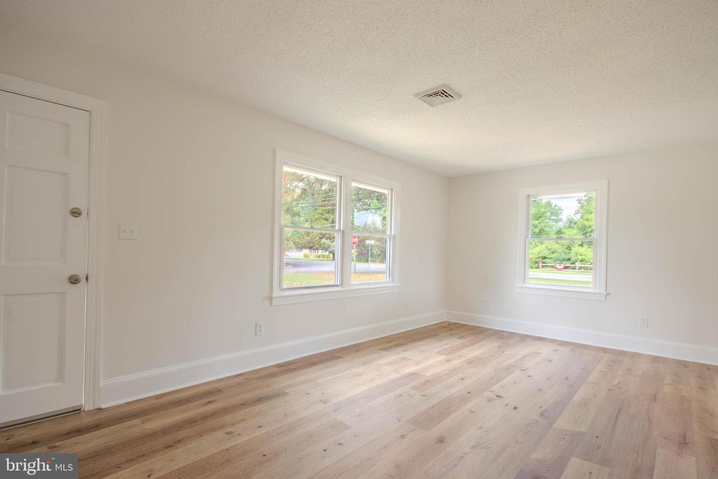 31686 Kenilworth Drive photo 9