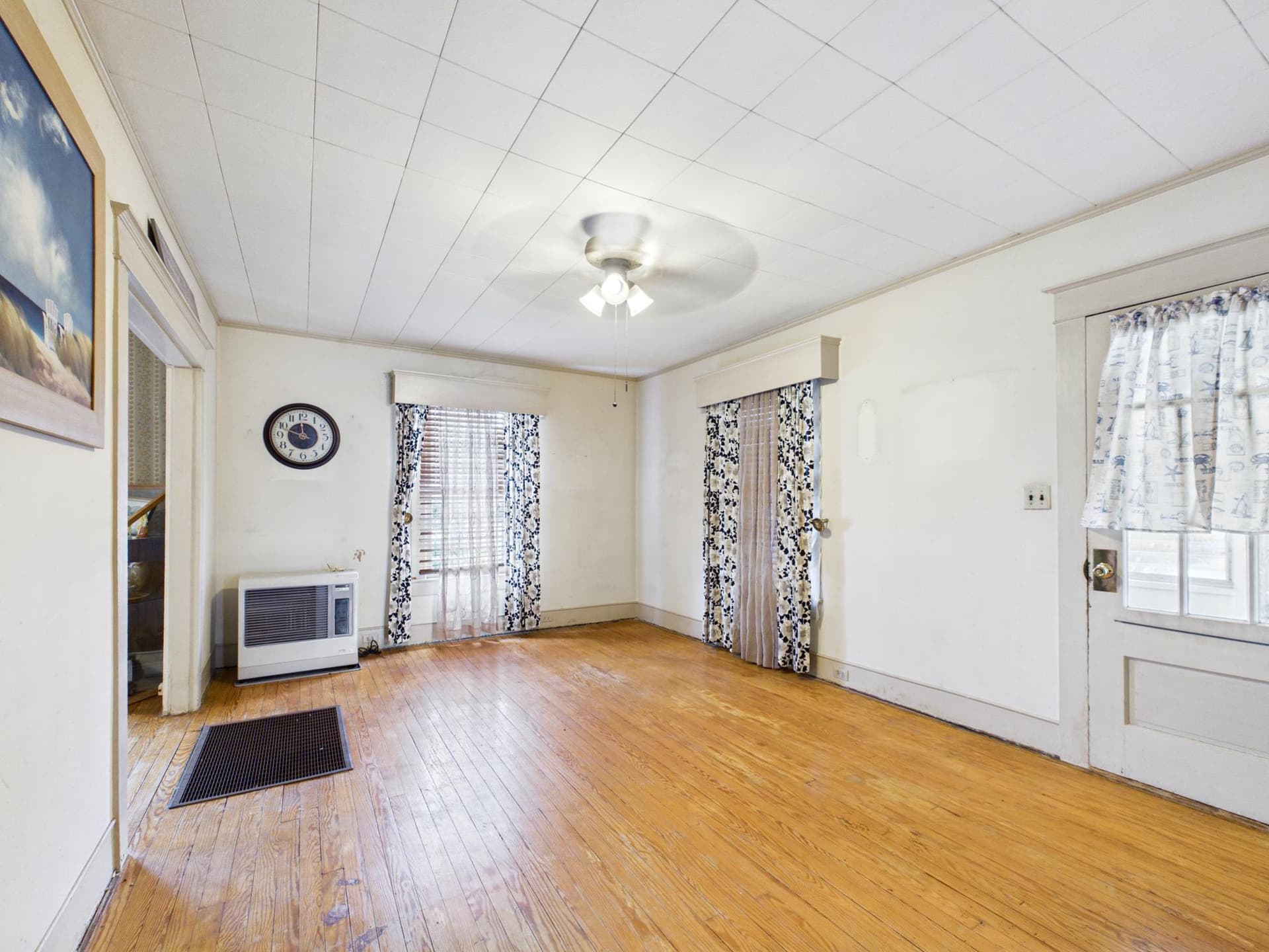 310 Lillian Street photo 11
