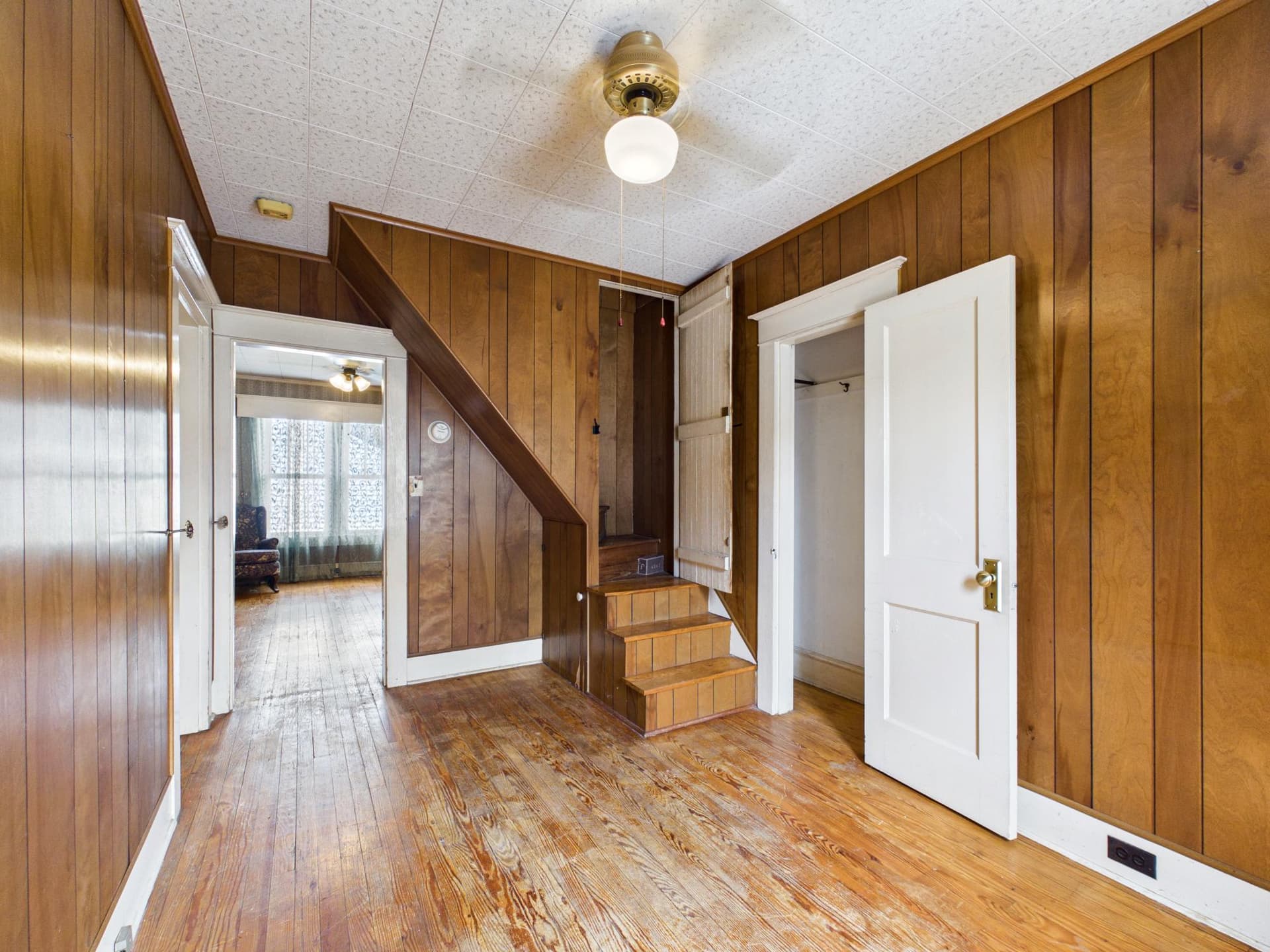 310 Lillian Street photo 27