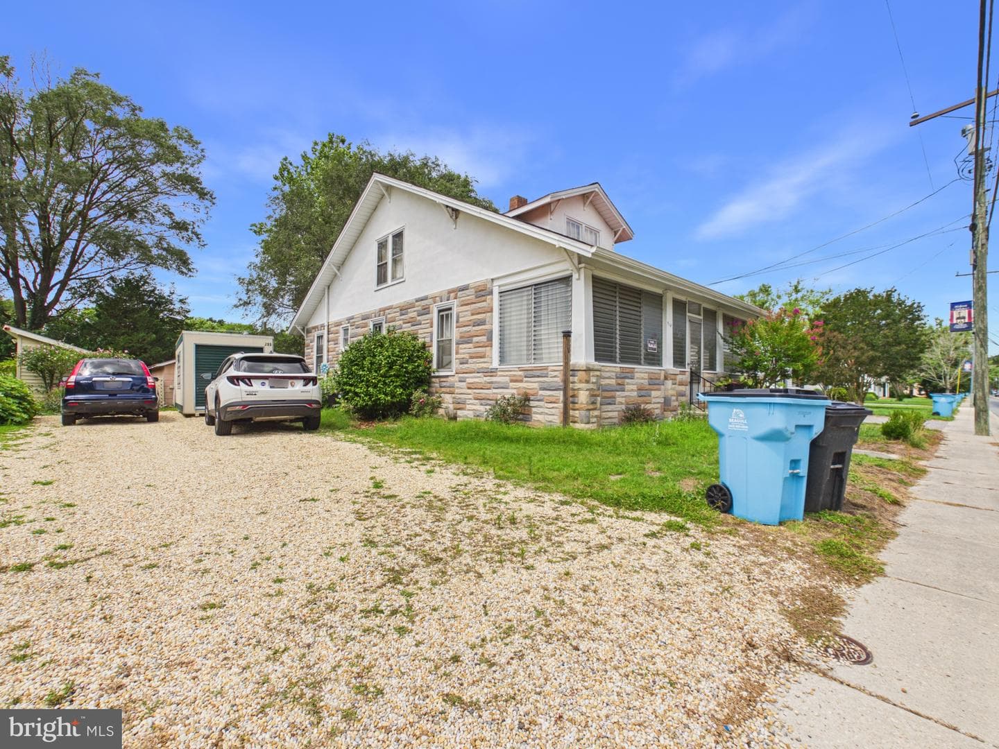 310 Lillian Street photo 8