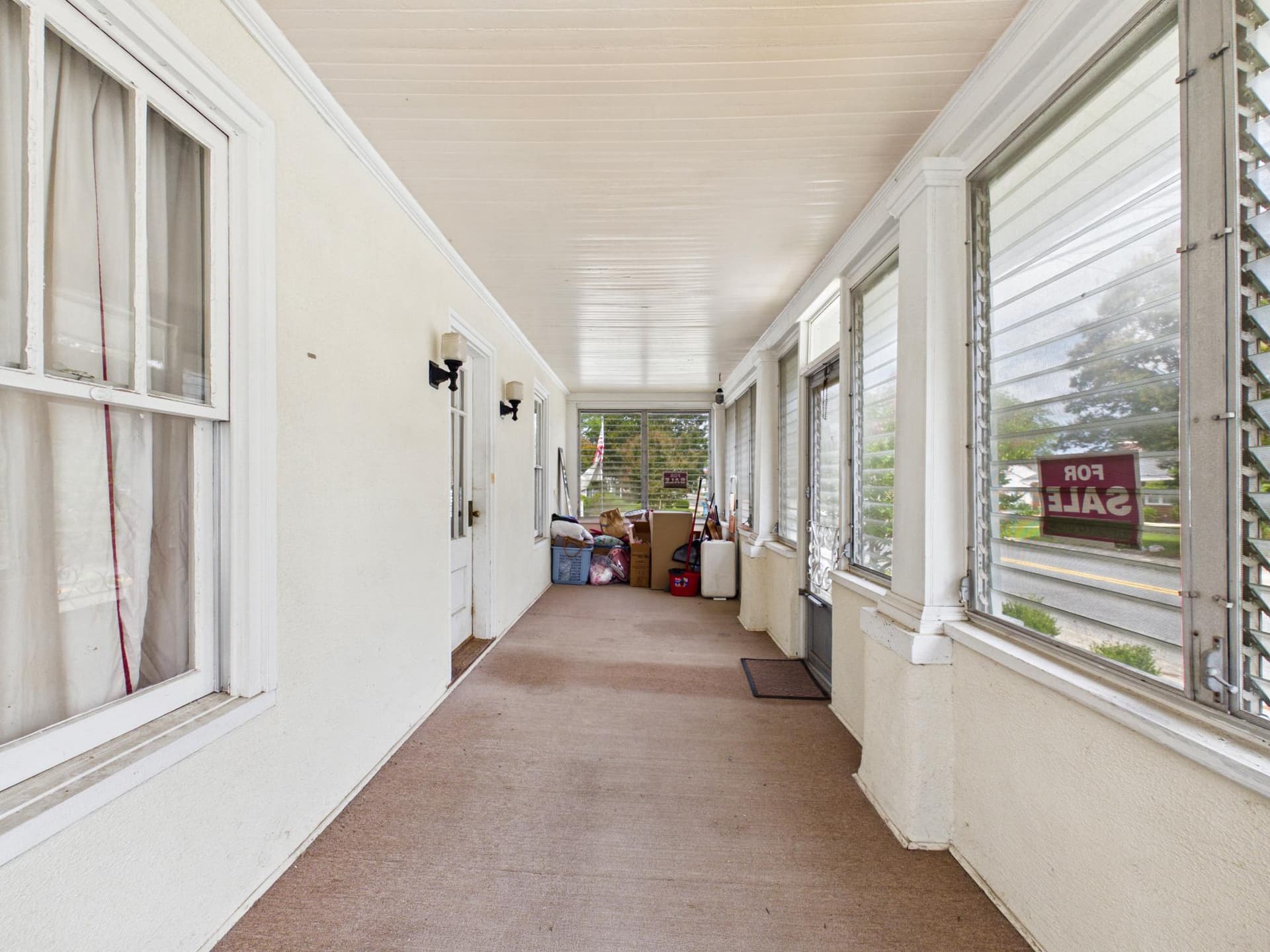 310 Lillian Street photo 9