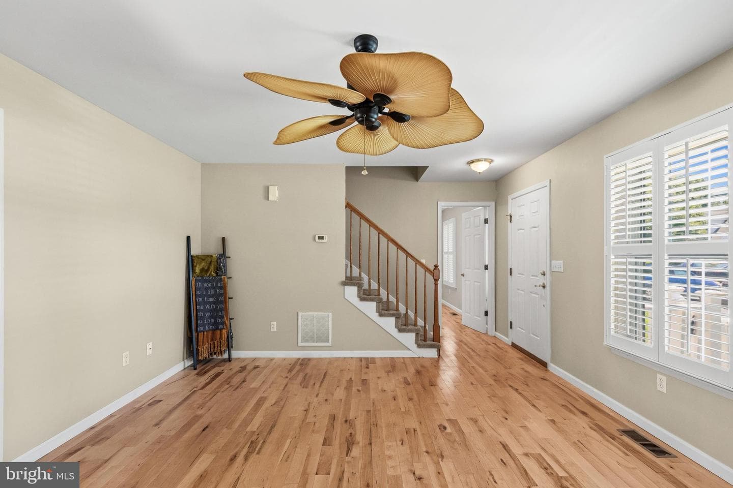 909 Zircon Court photo 18