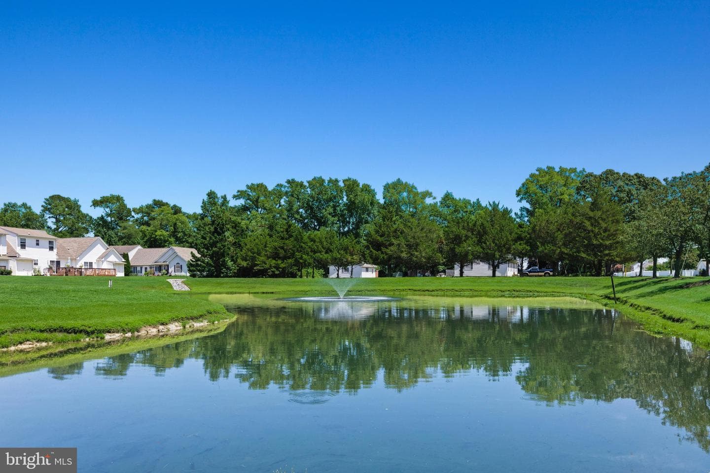 909 Zircon Court photo 45