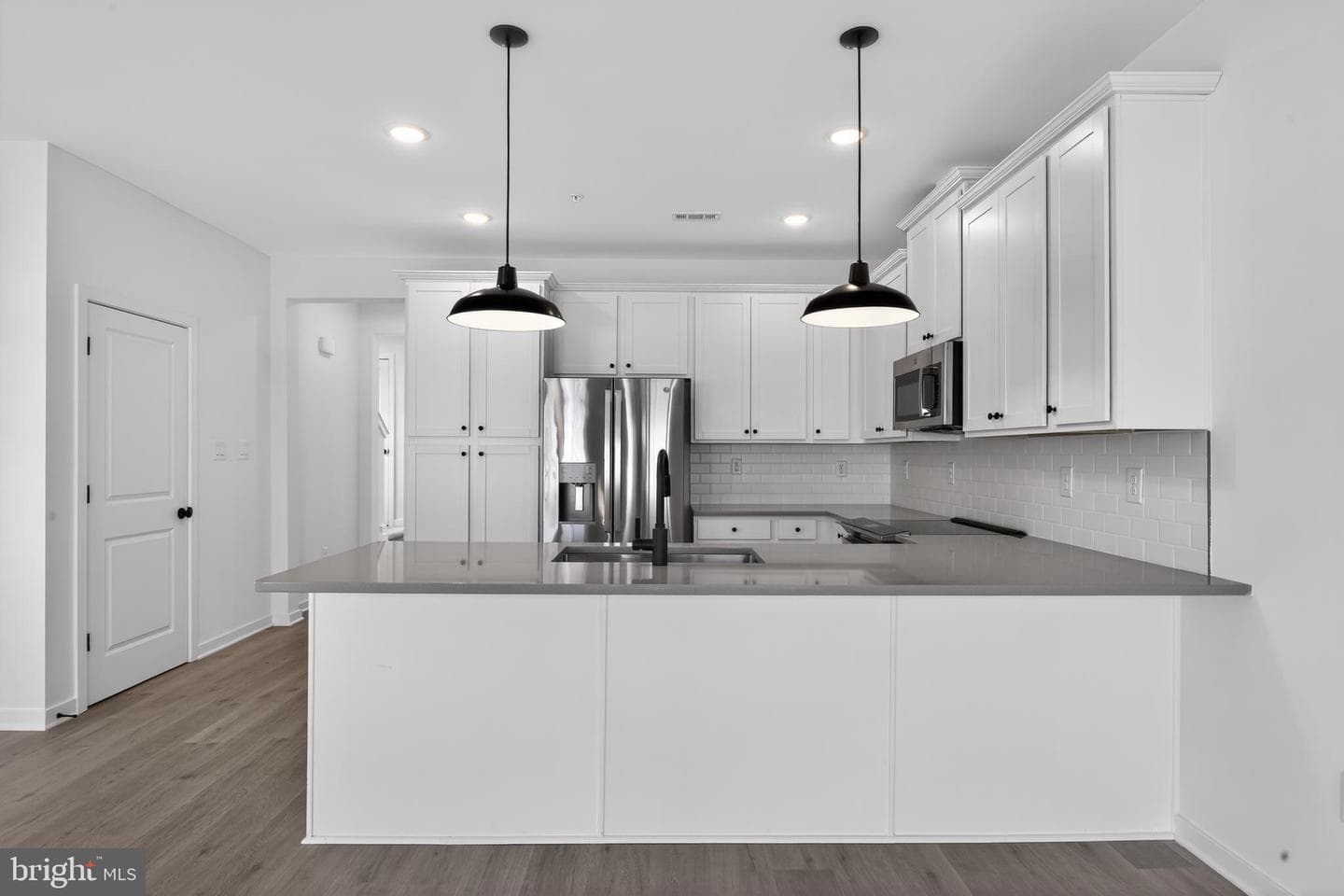 306 Clement Loop photo 4