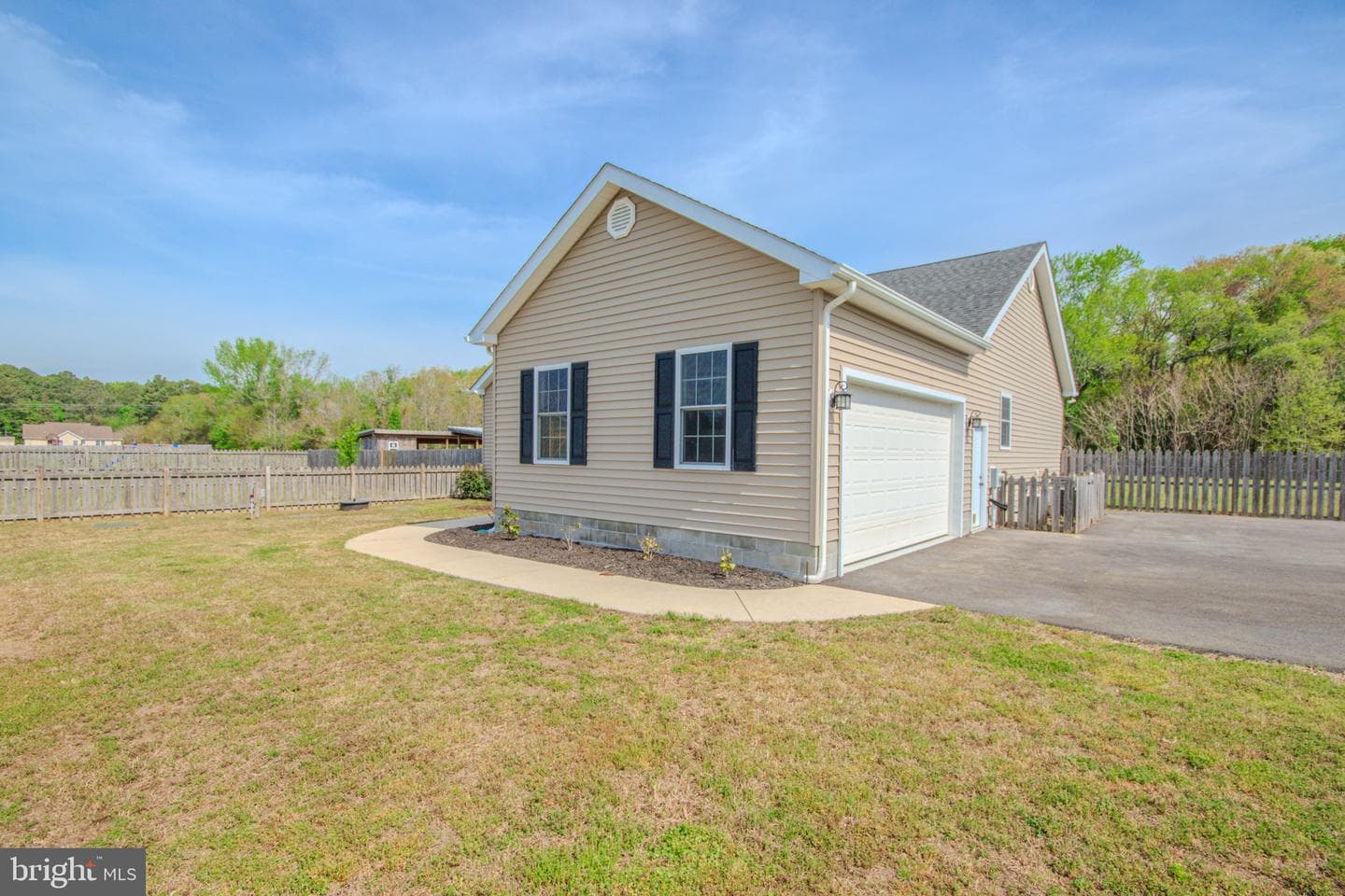 9243 Mill Branch Road photo 3