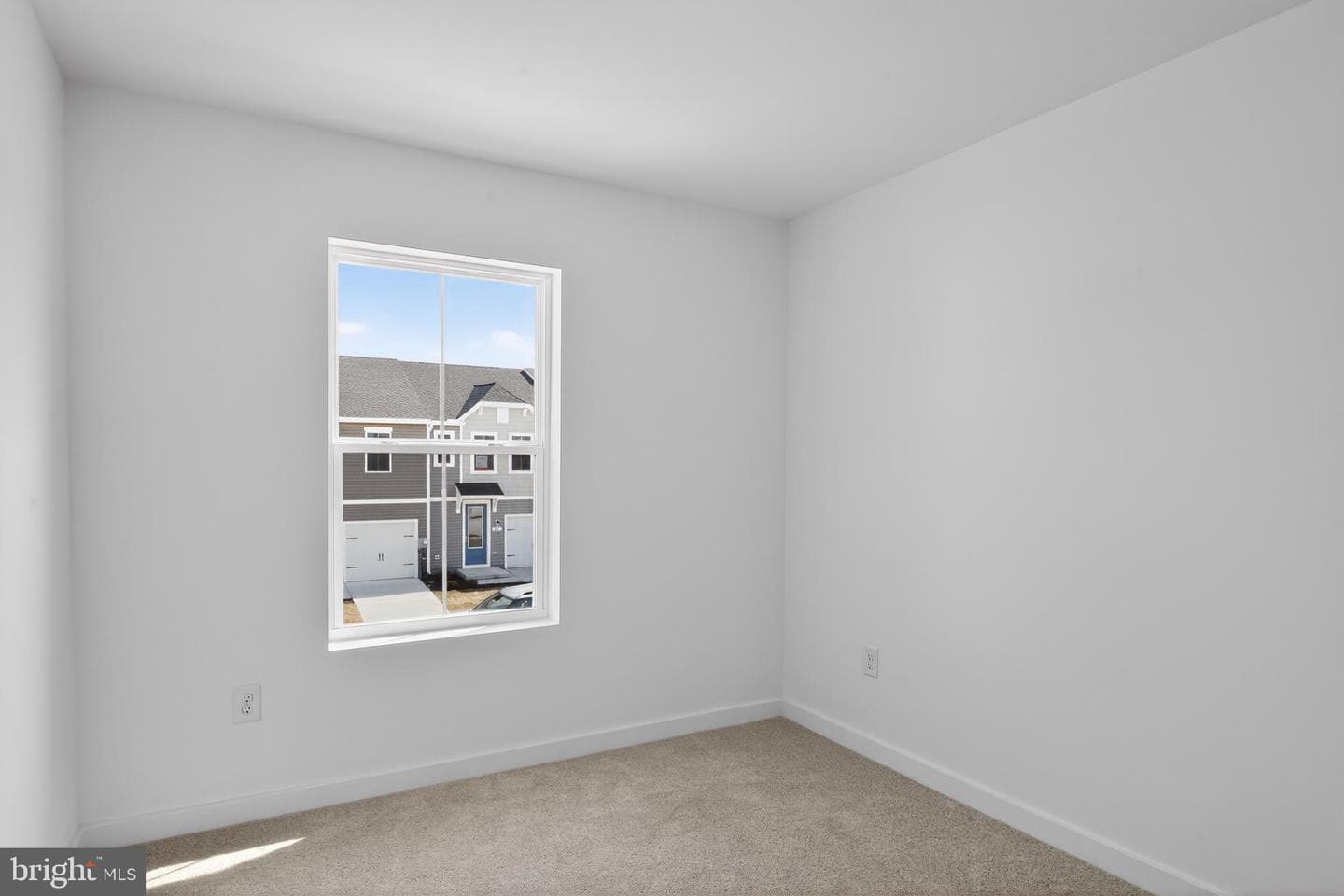 302 Clement Loop photo 20