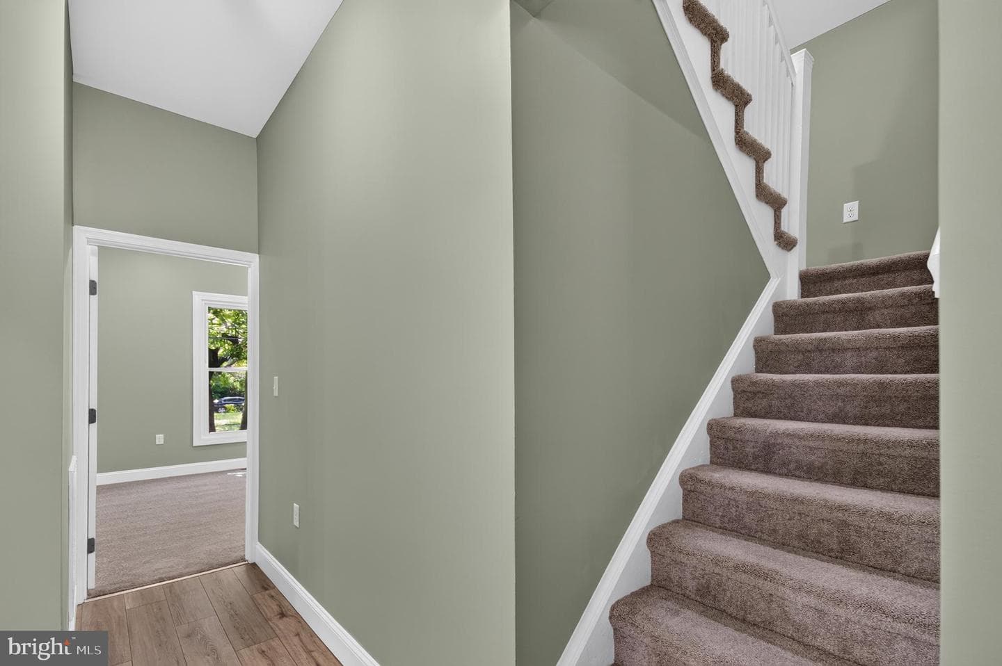 401 E Pine Street photo 17