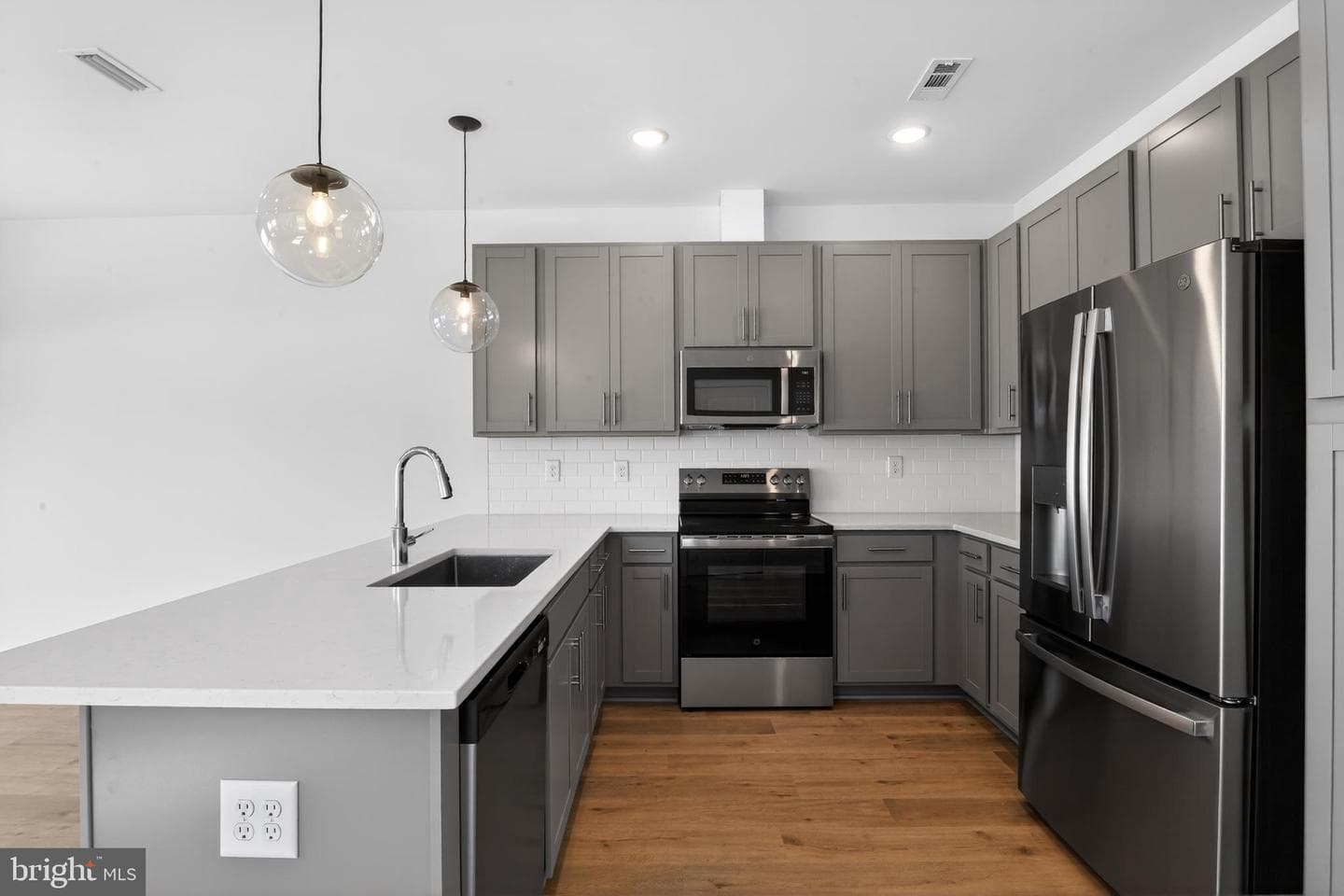 427 Sika Drive photo 3