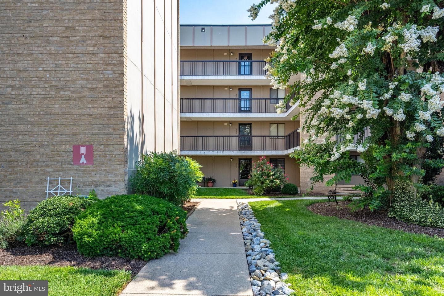 227 Canal Park Drive #305 photo 39