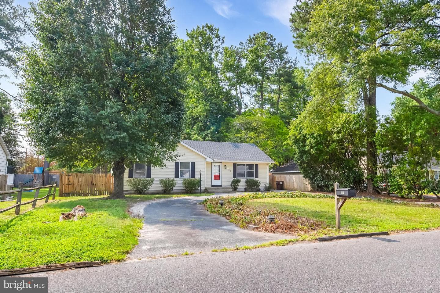 107 Walden Drive photo 29