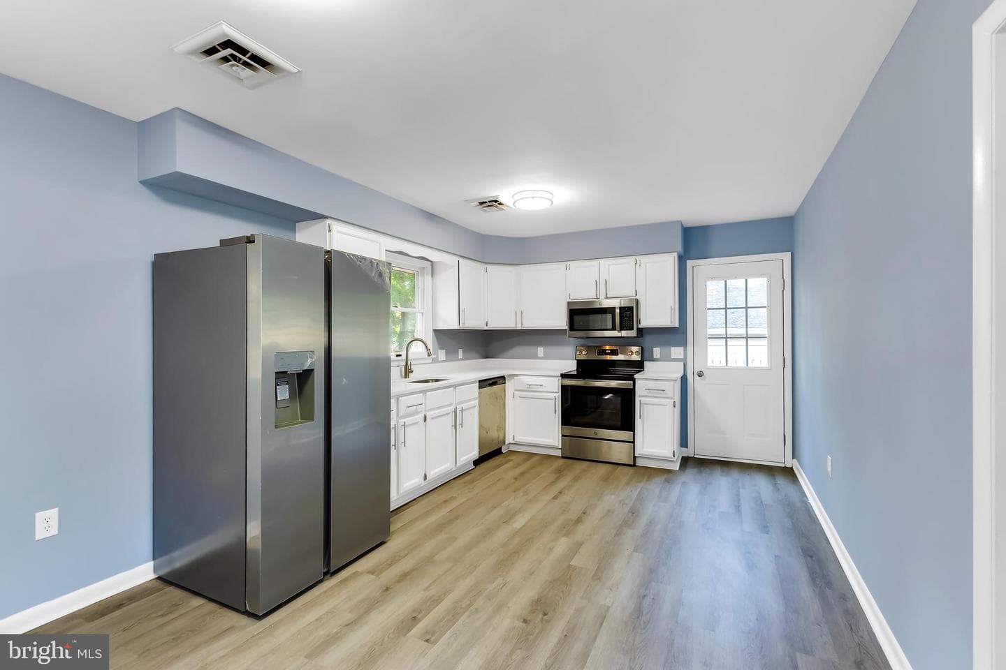 107 Walden Drive photo 5