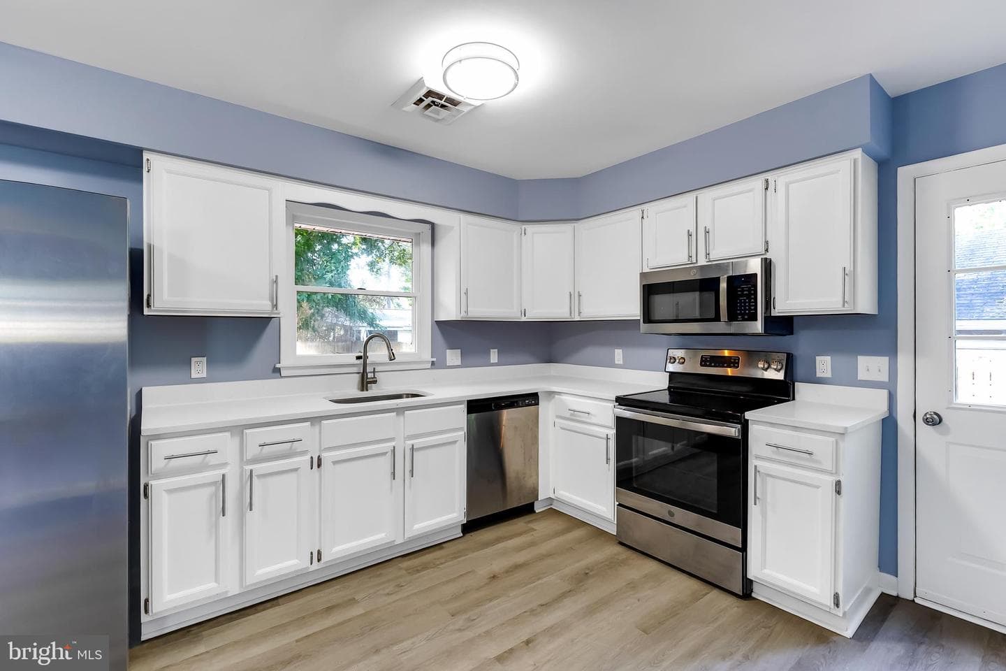 107 Walden Drive photo 6