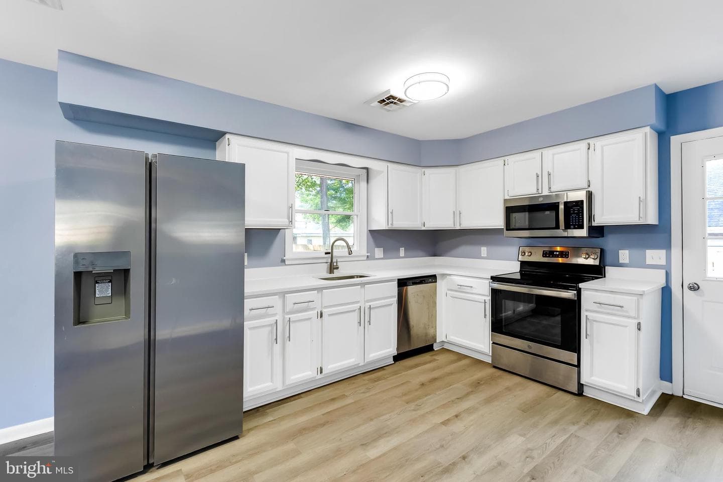 107 Walden Drive photo 8