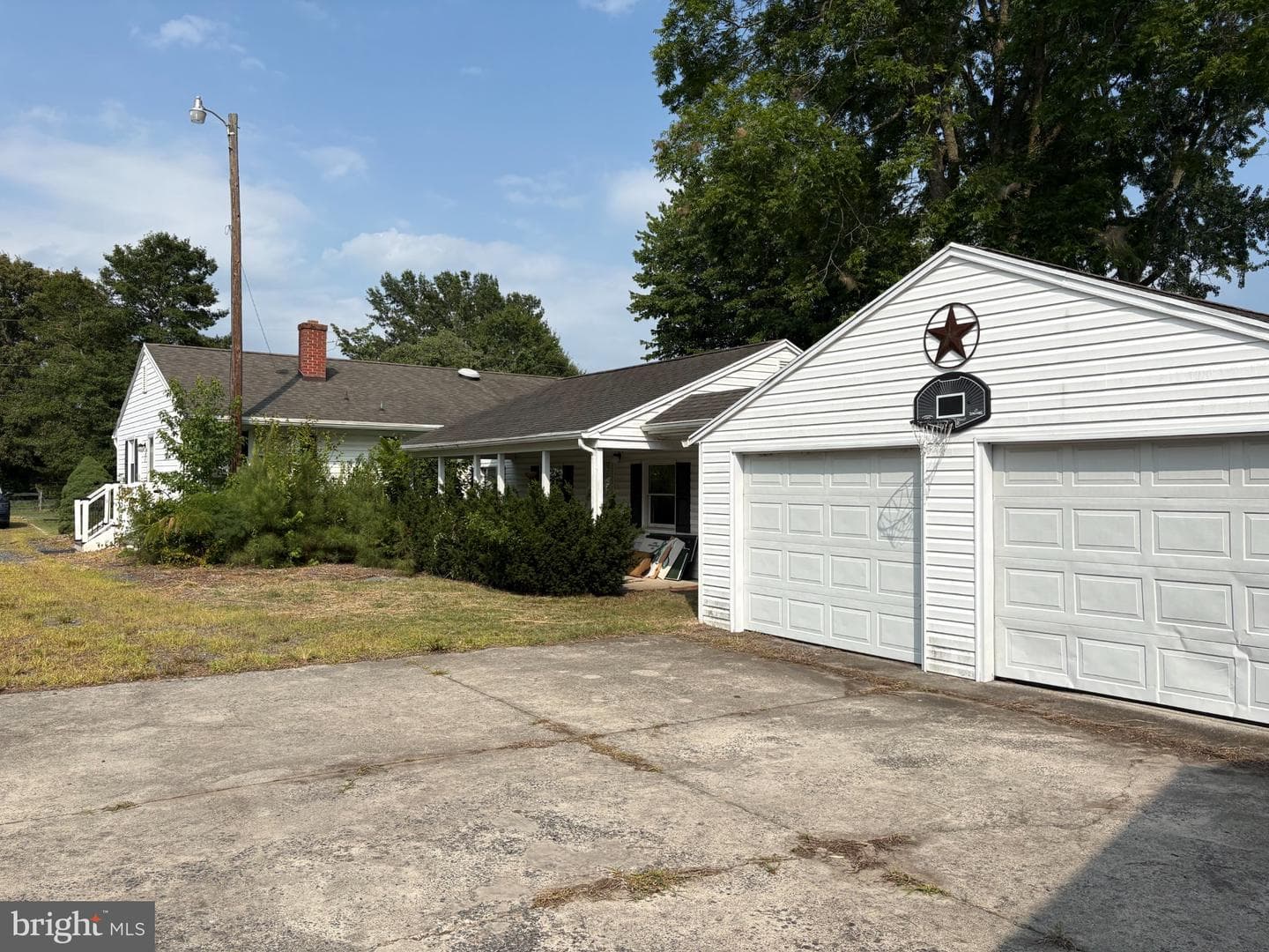 318 Dykes Road photo 3