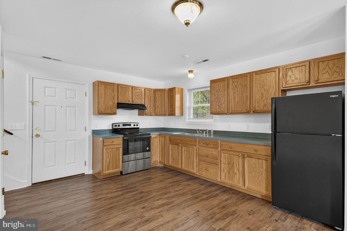 202 Linwood Avenue photo 9
