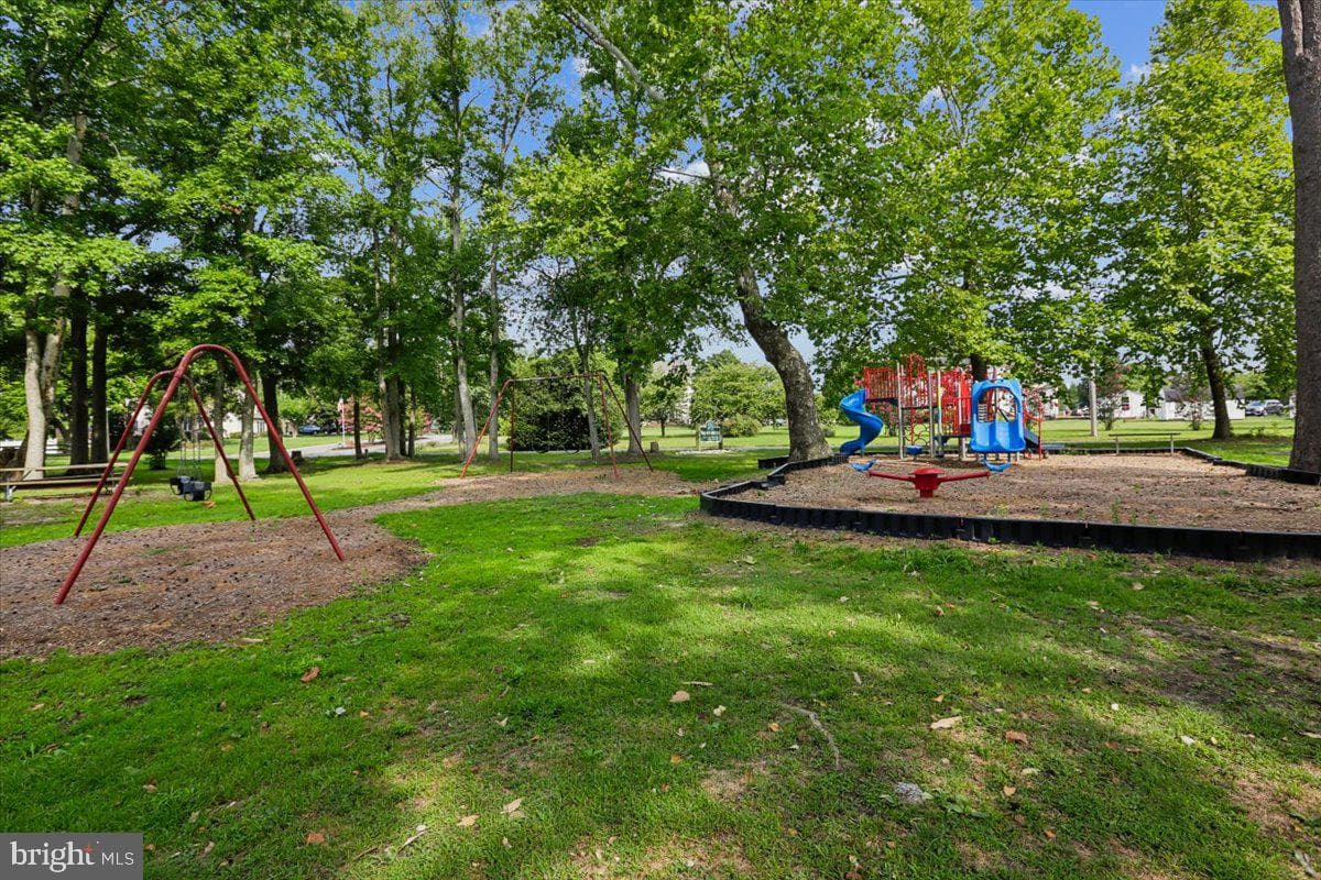 26687 Passerdyke Court photo 25