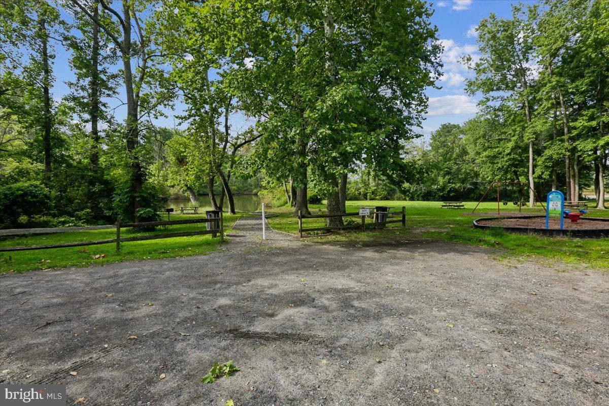 26687 Passerdyke Court photo 27