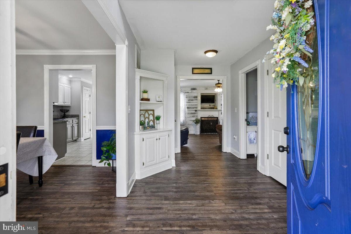 26687 Passerdyke Court photo 4