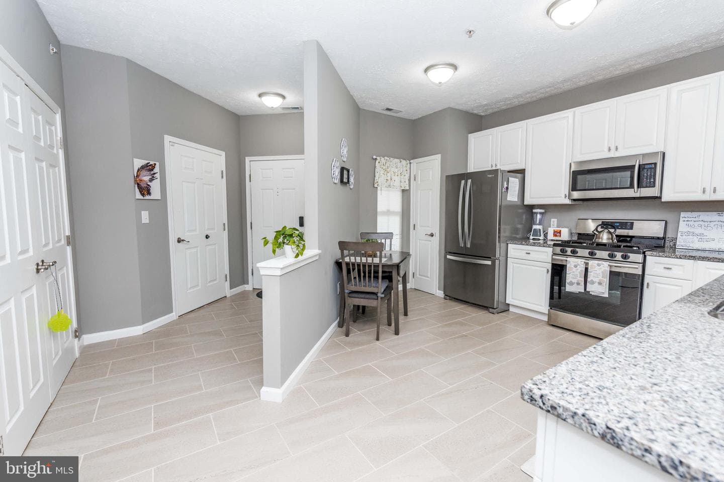 9126 Clubhouse Drive photo 4