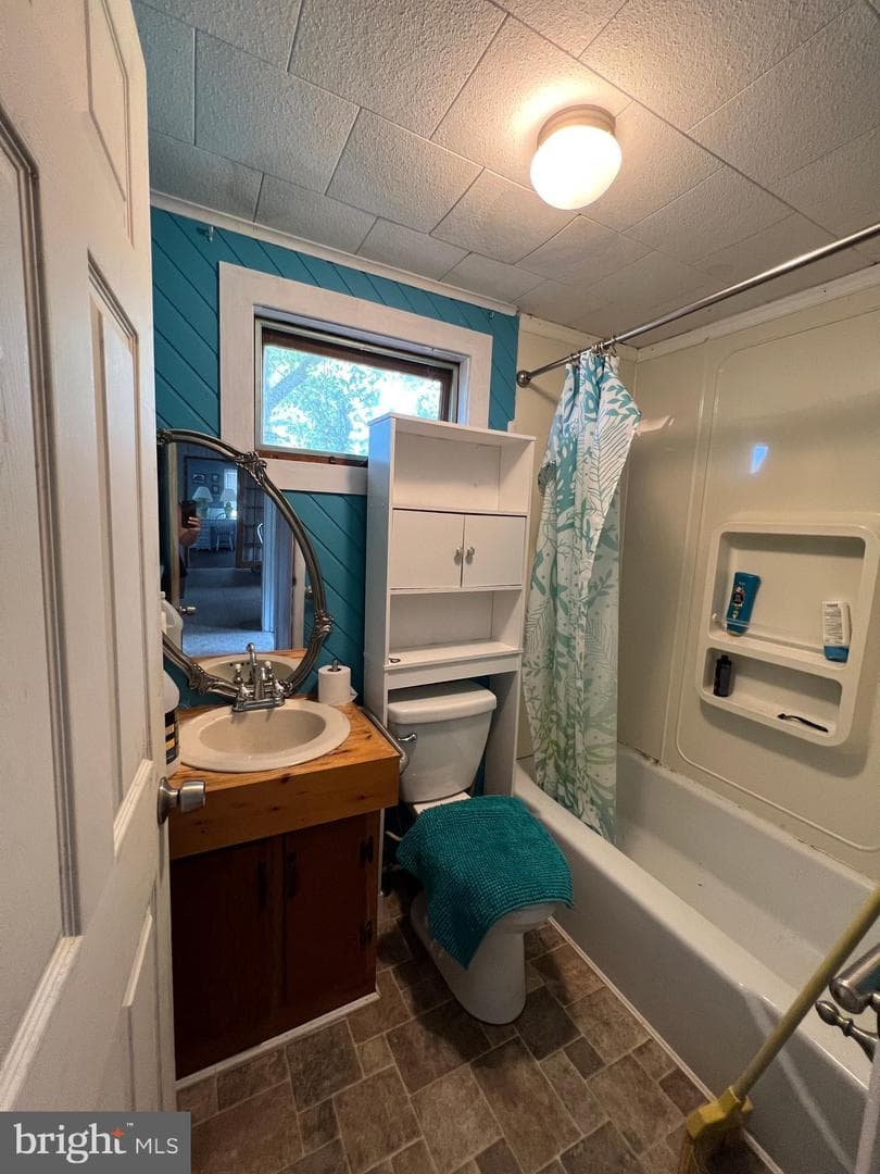 13444 Madison Avenue photo 11